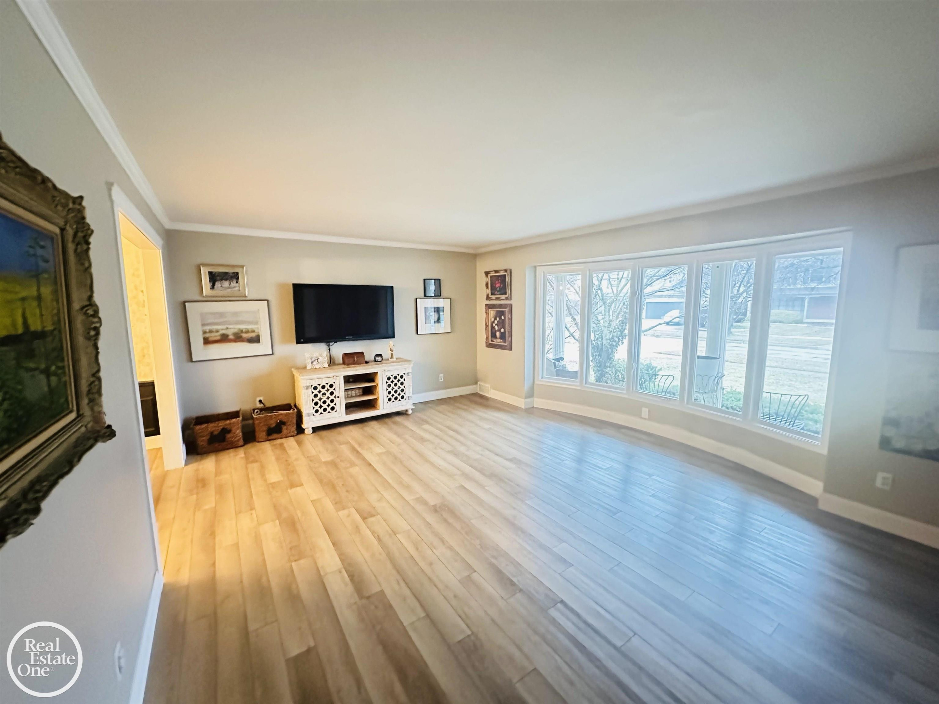 1189 Hollywood Avenue, Grosse Pointe Woods, MI 48236 — Photo 18