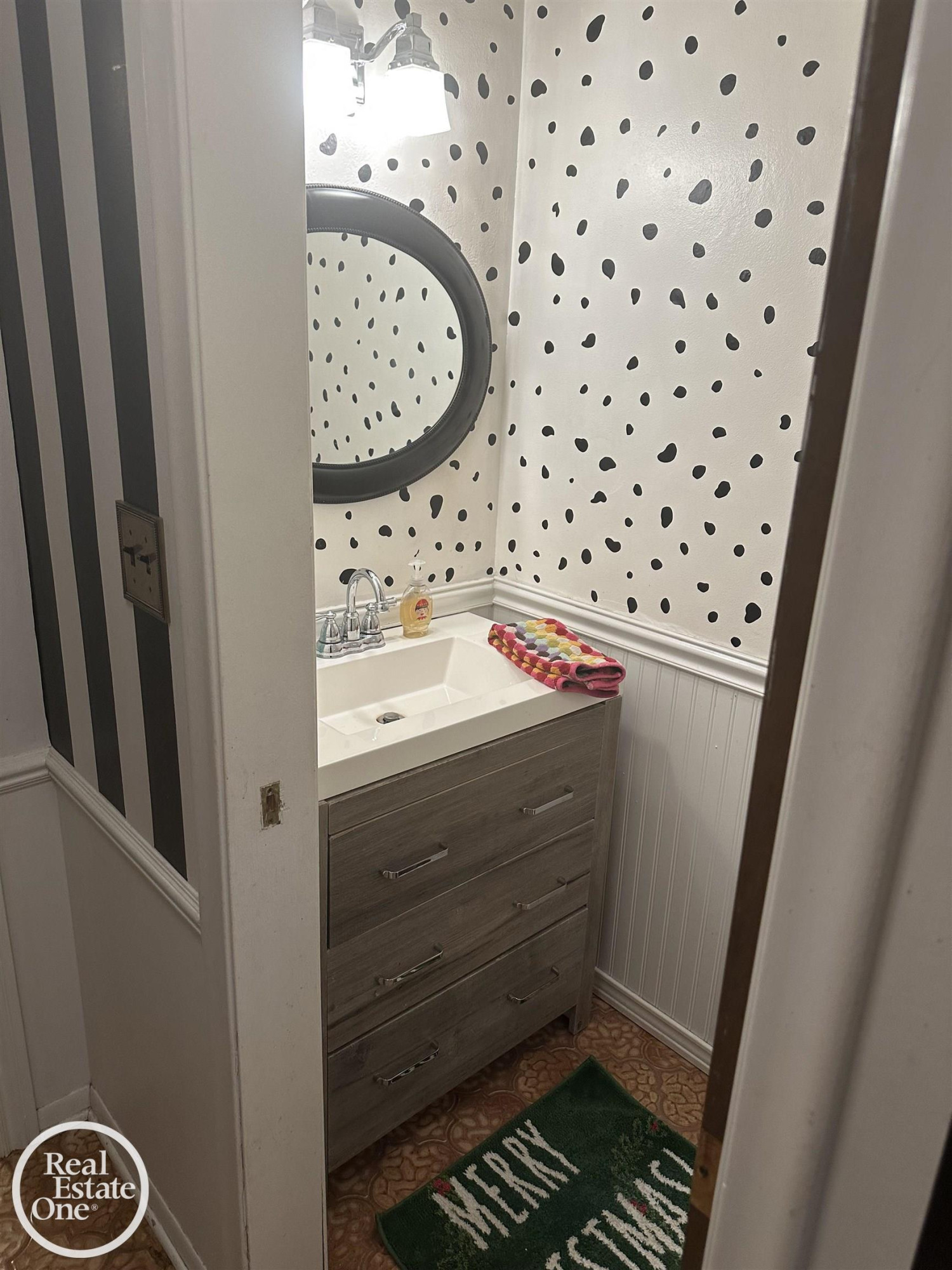 1189 Hollywood Avenue, Grosse Pointe Woods, MI 48236 — Photo 21