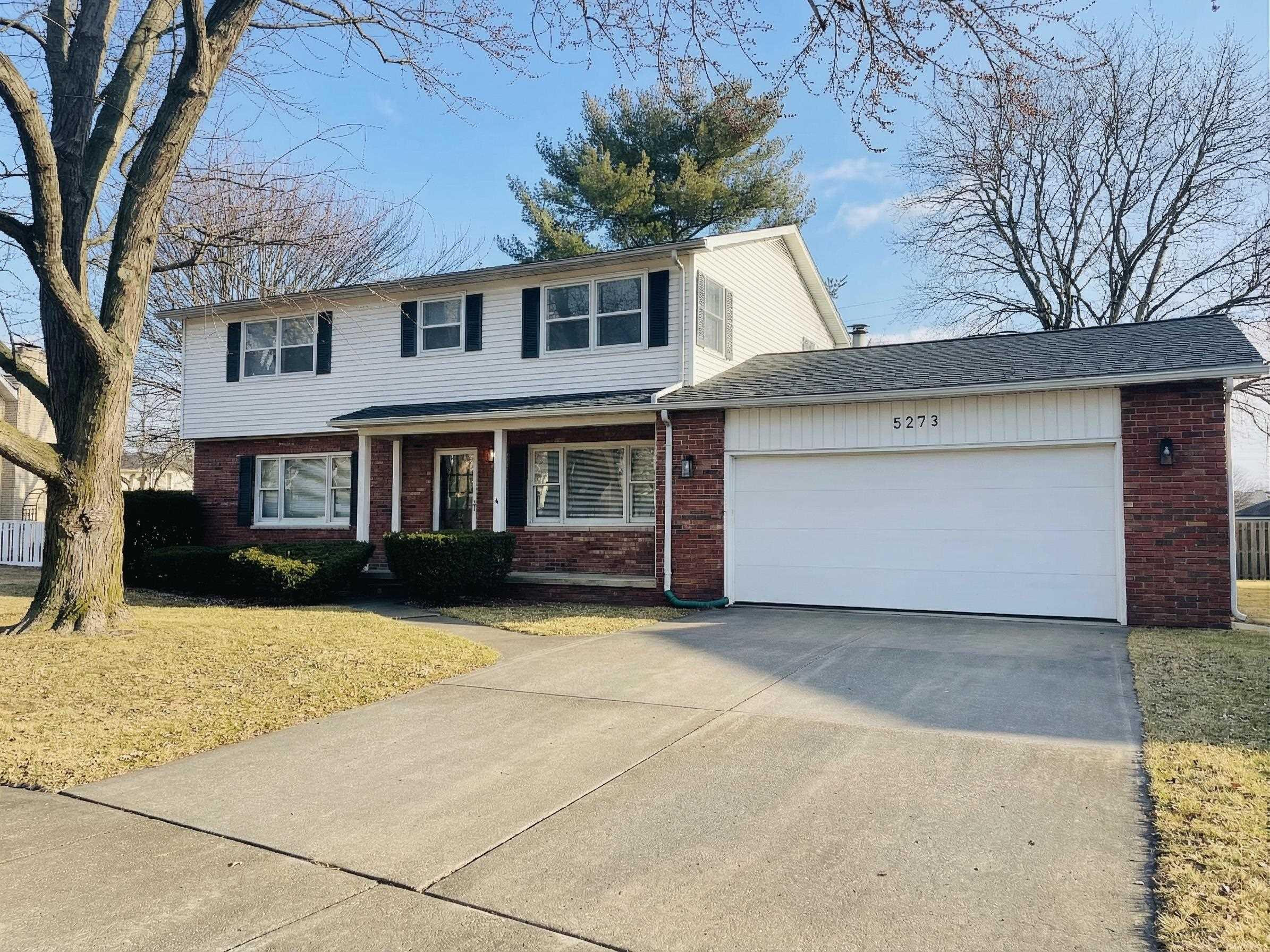 5273 Fairway Drive, Bay City, MI 48706 — front exterior