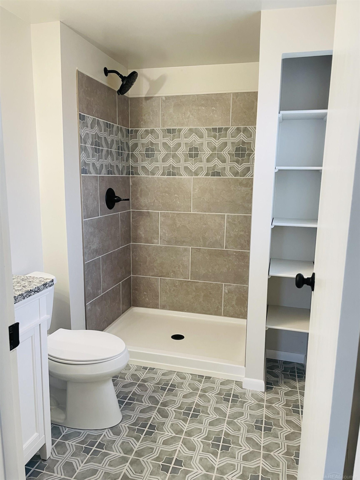 5273 Fairway Drive, Bay City, MI 48706 — Photo 16
