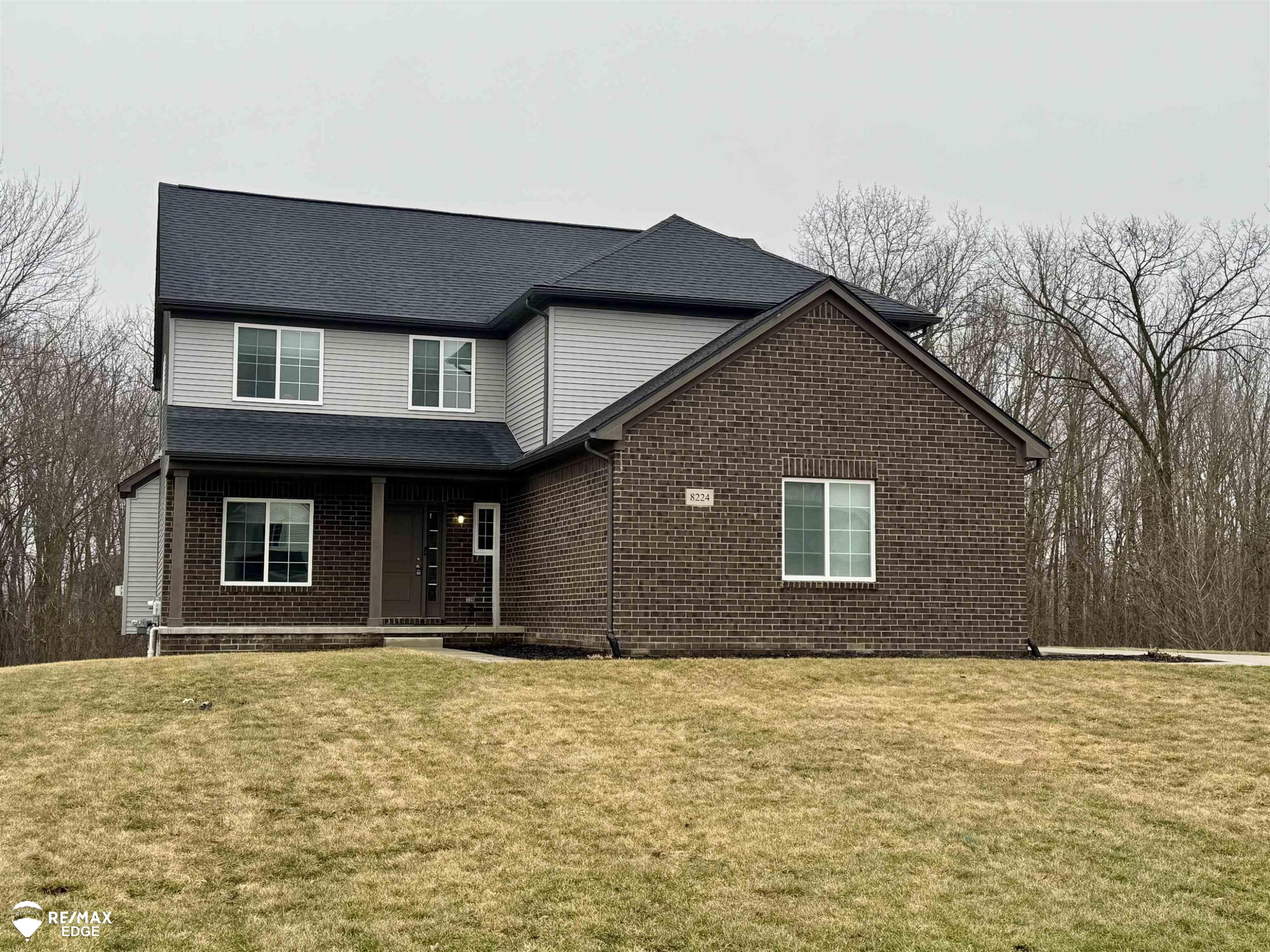 8224 Peninsula Circle, Grand Blanc, MI 48439 — front exterior