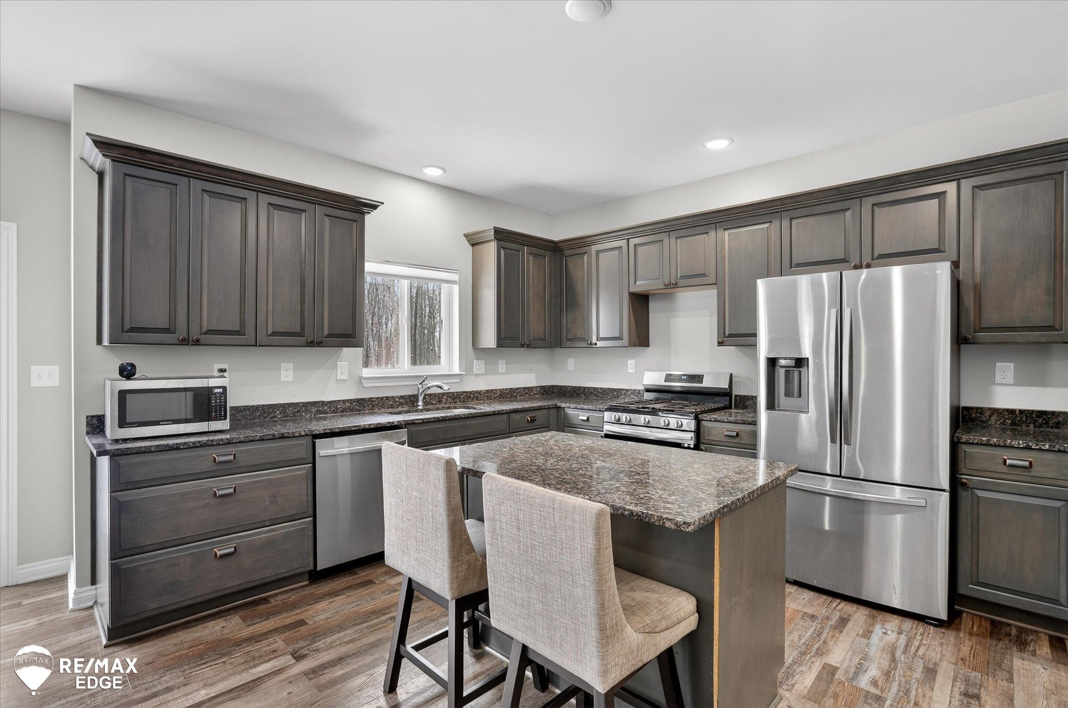 8224 Peninsula Circle, Grand Blanc, MI 48439 — Photo 3