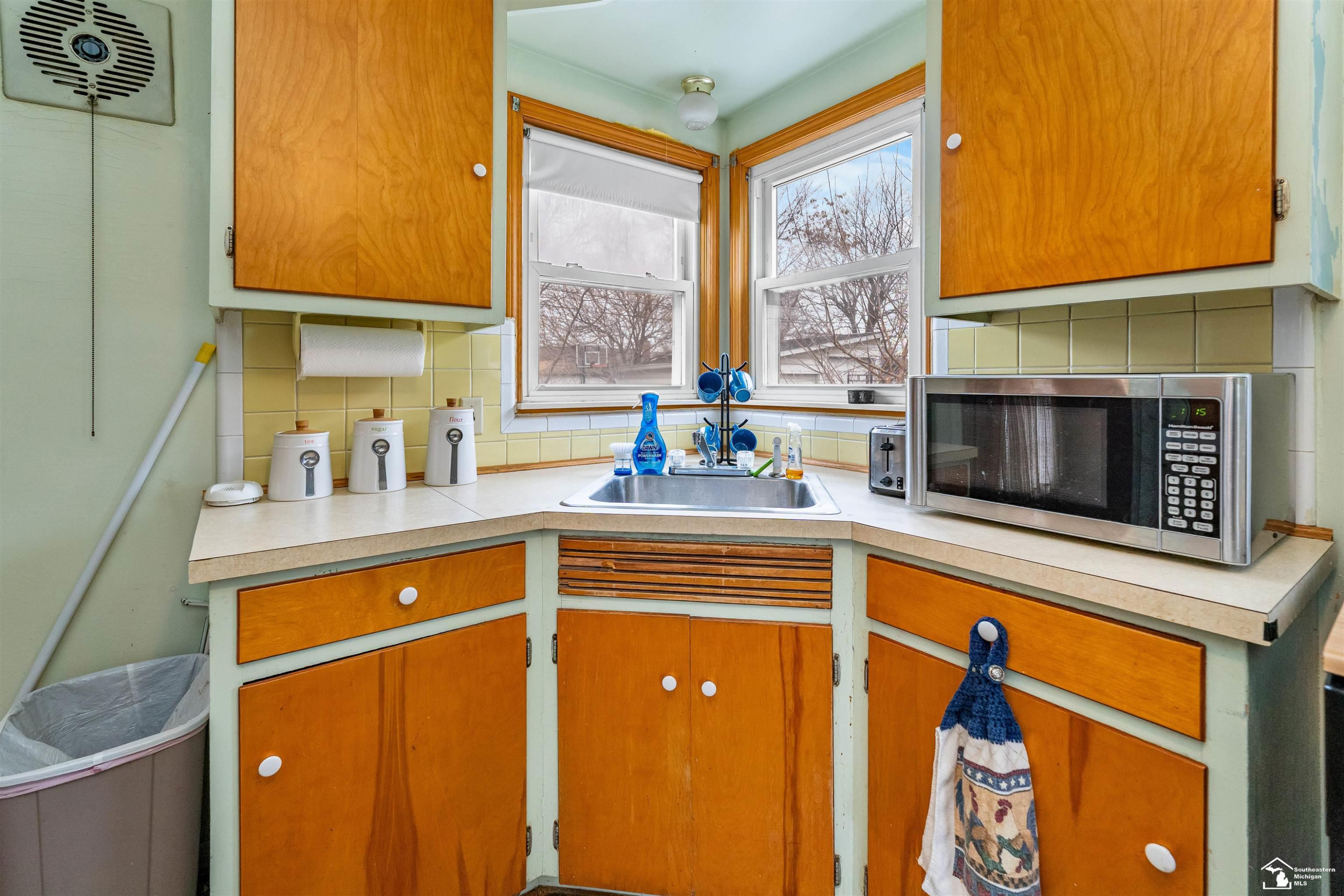 15110 Drake Street, Southgate, MI 48195 — Photo 4
