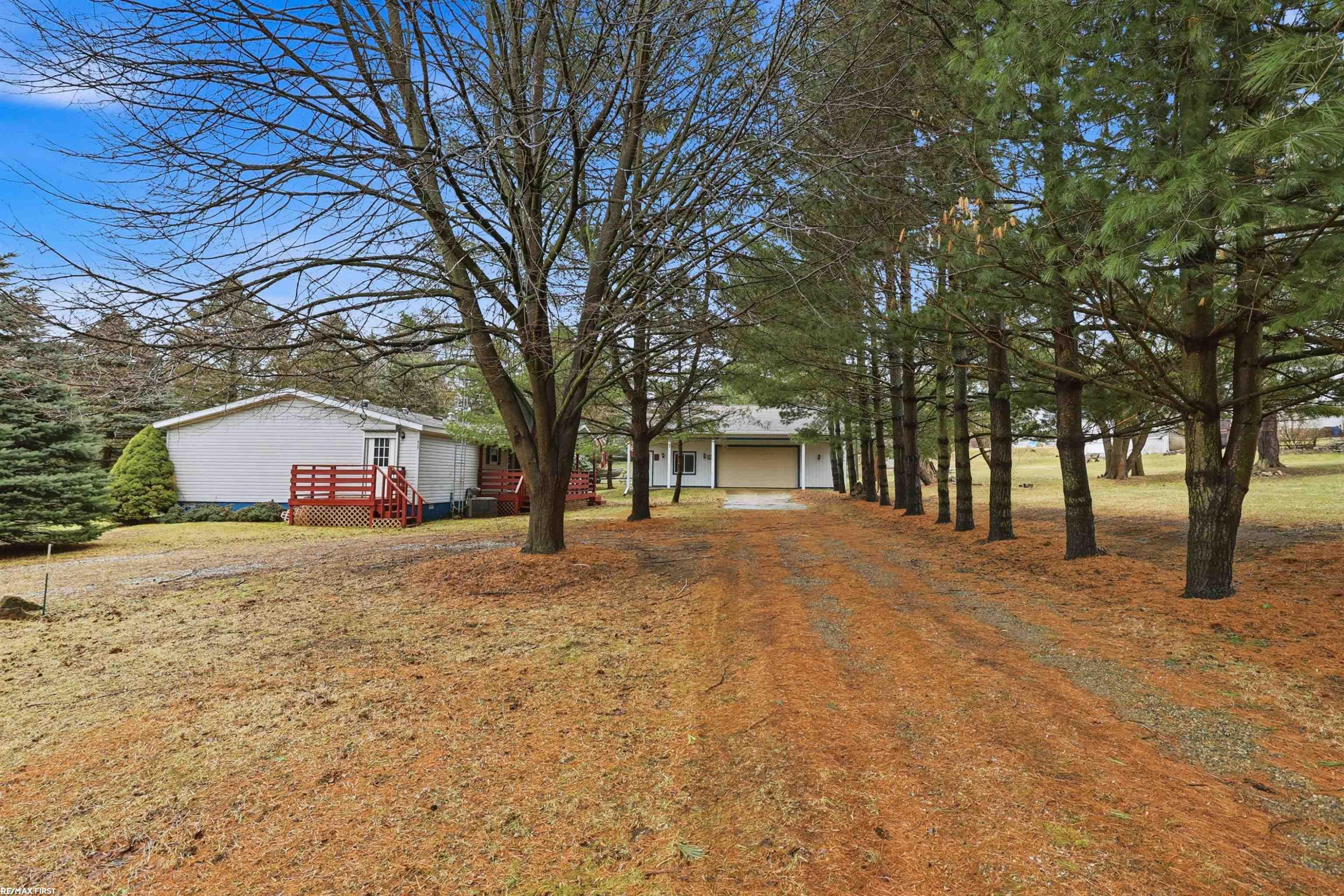 400 W 5th Street, Imlay City, MI 48444 — Photo 3