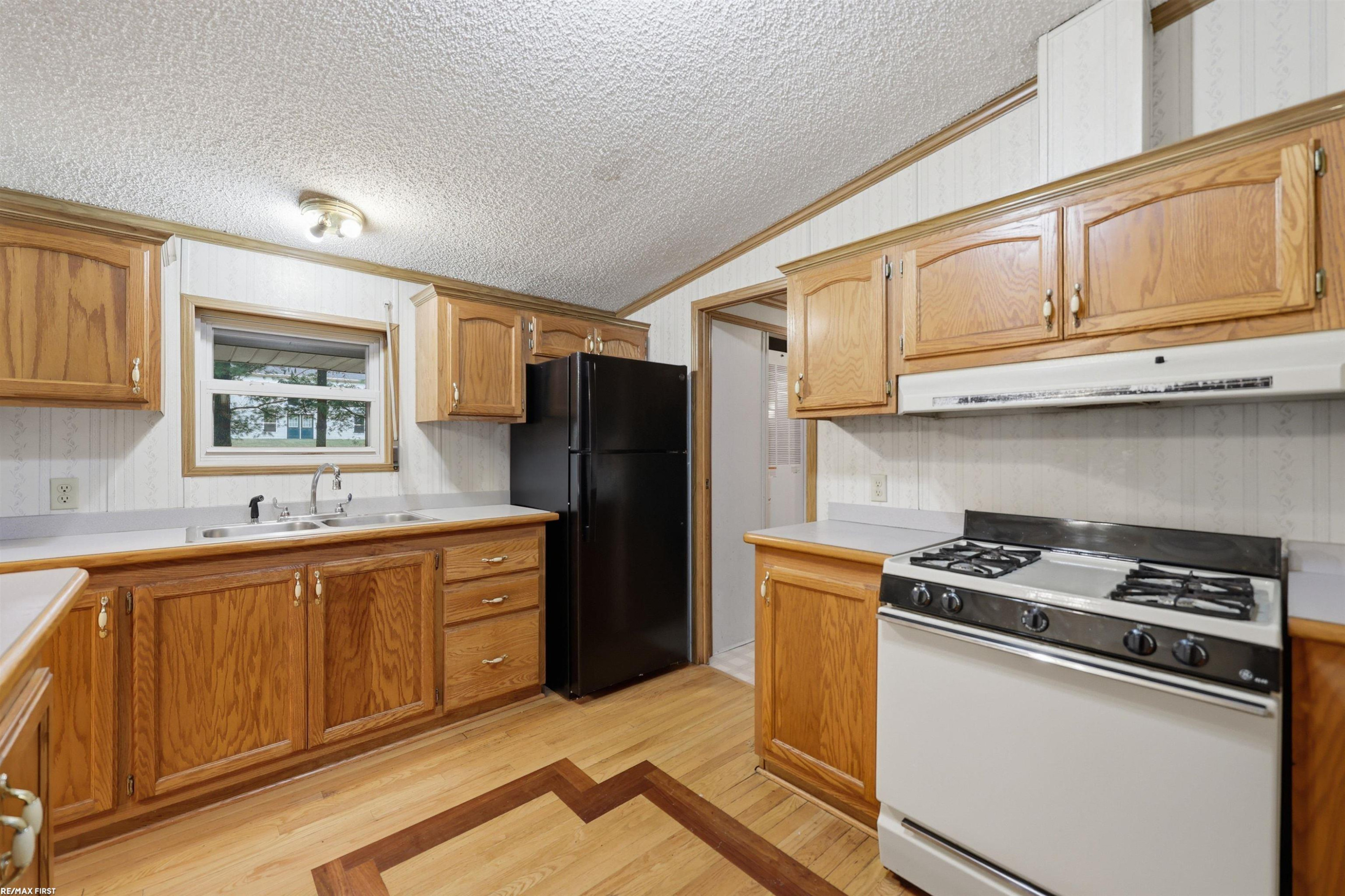 400 W 5th Street, Imlay City, MI 48444 — Photo 7
