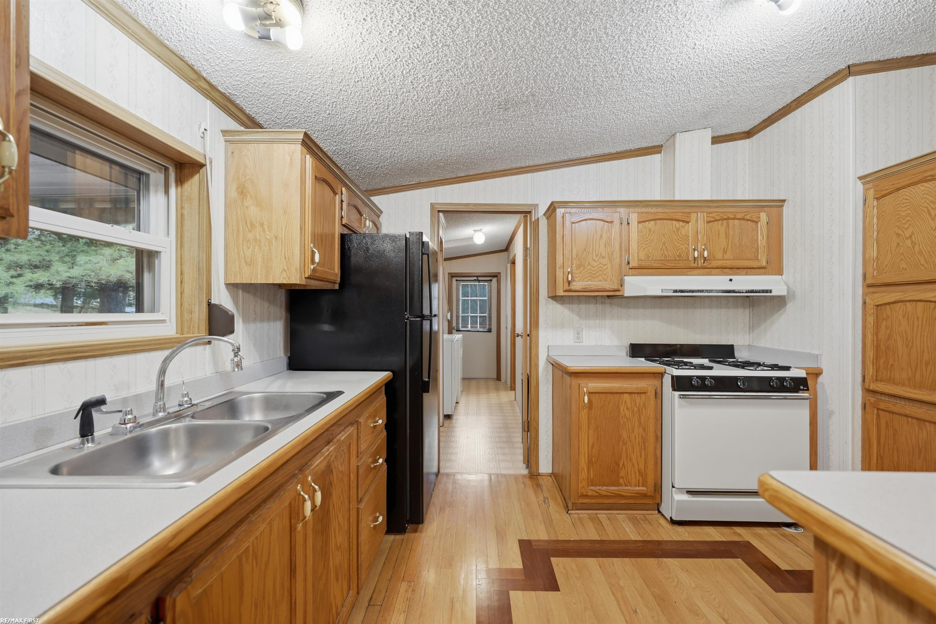 400 W 5th Street, Imlay City, MI 48444 — Photo 8