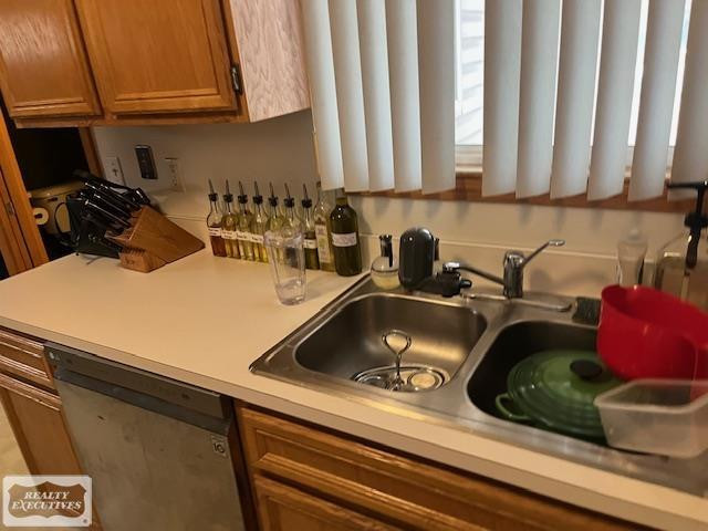 24381 Juliet Drive, Center Line, MI 48015 — Photo 18