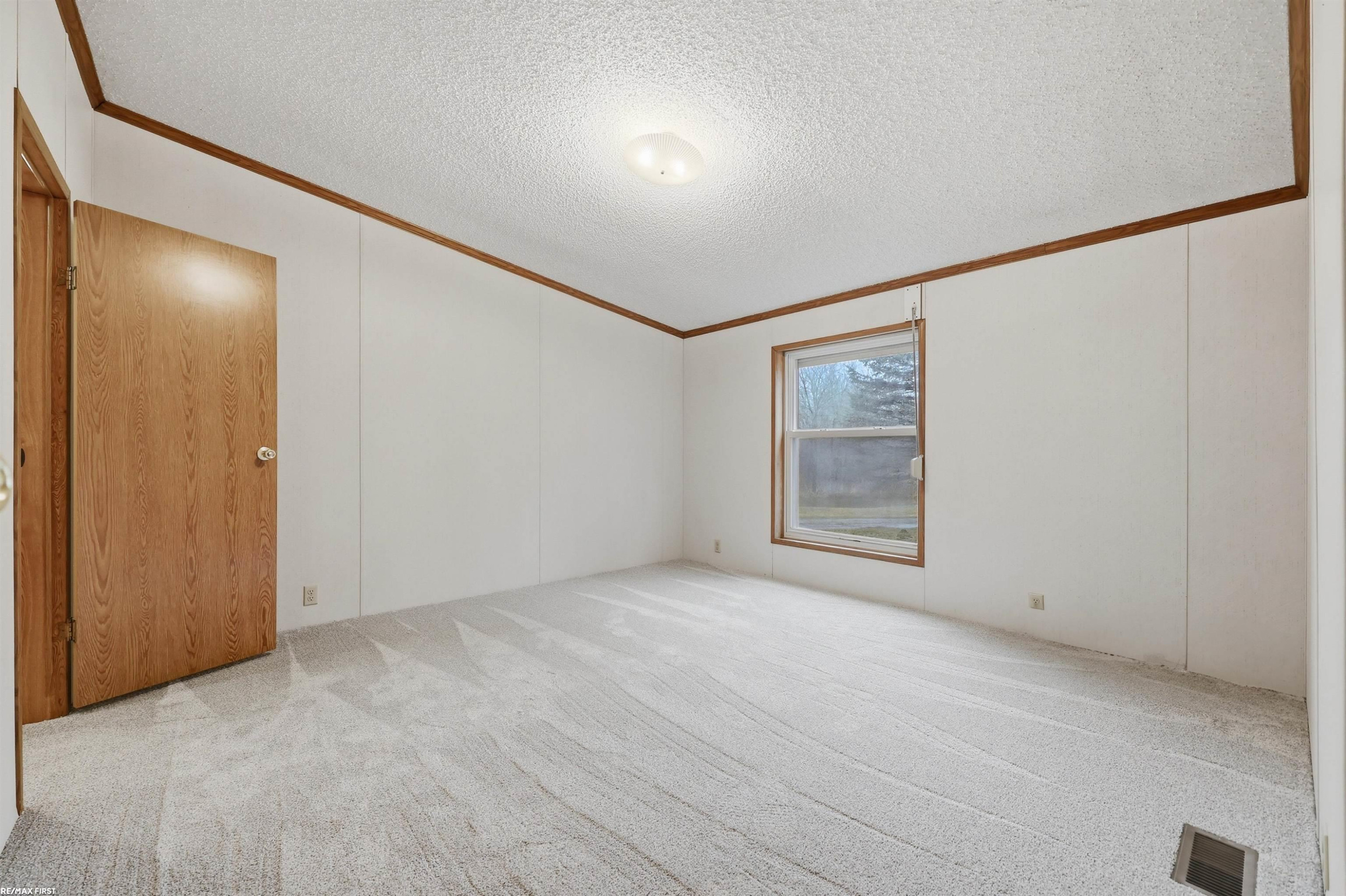 400 W 5th Street, Imlay City, MI 48444 — Photo 15