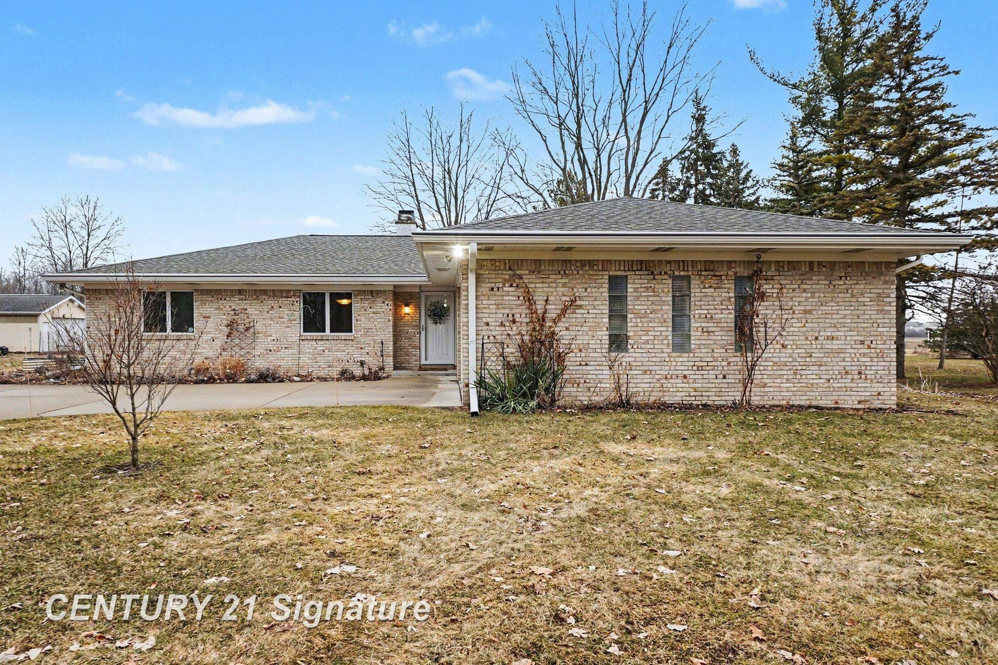 2378 Liberty Road, Saginaw, MI 48604 — front exterior