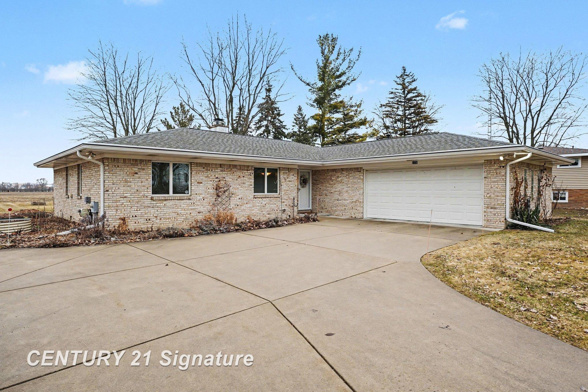 2378 Liberty Road, Saginaw, MI 48604 — Photo 2