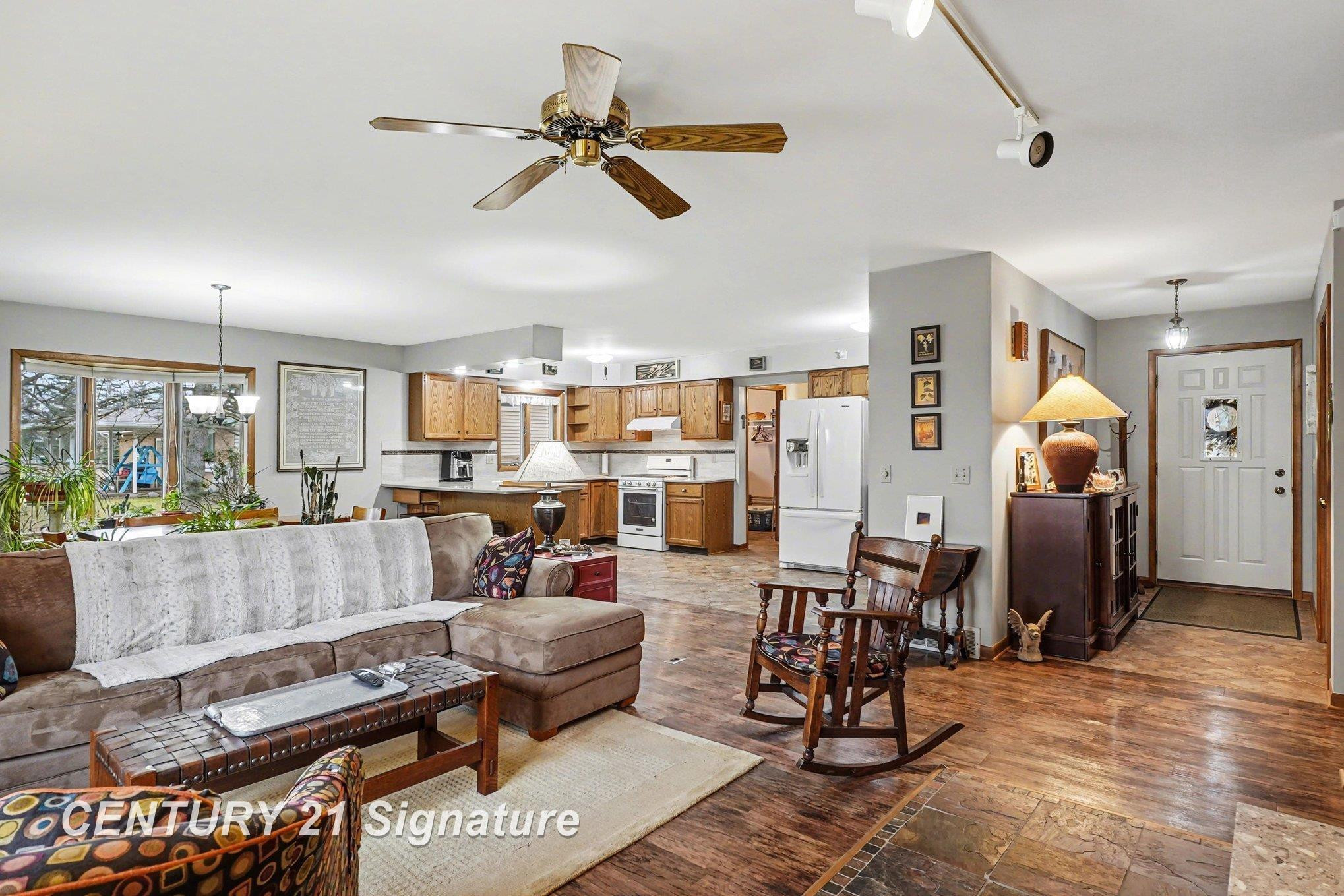 2378 Liberty Road, Saginaw, MI 48604 — Photo 4