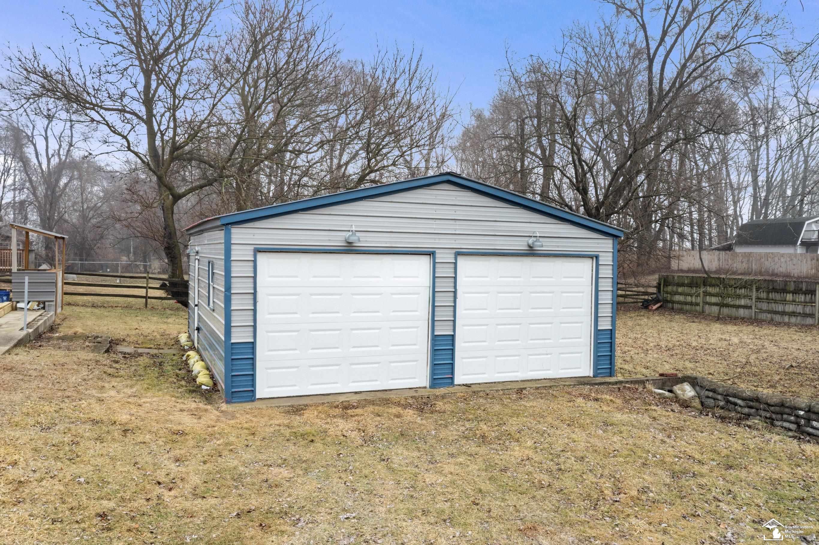 519 W Sterns Road, Temperance, MI 48182 — Photo 3