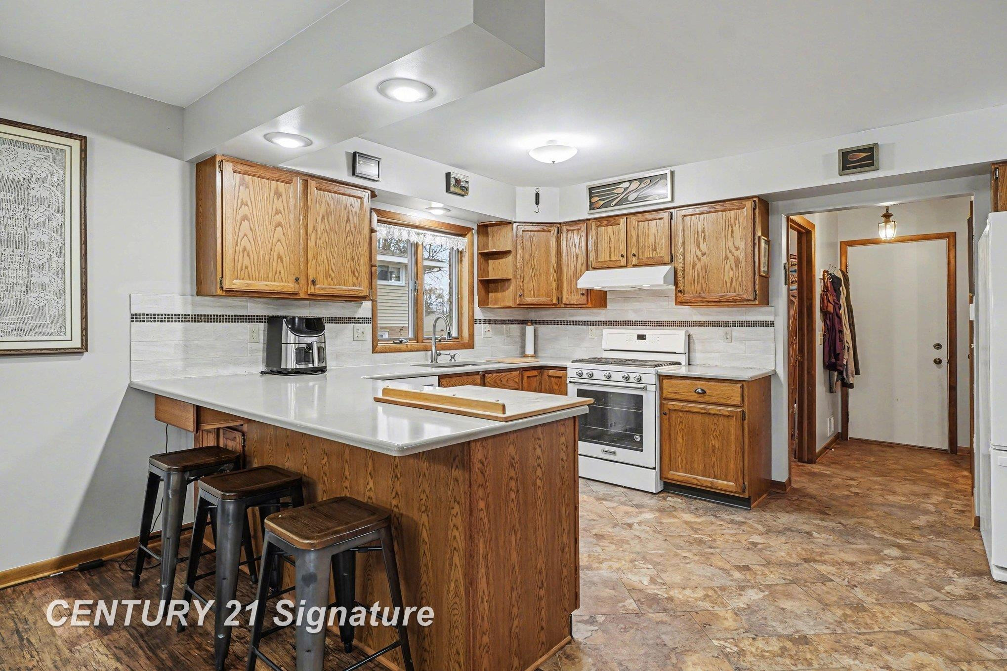2378 Liberty Road, Saginaw, MI 48604 — Photo 8