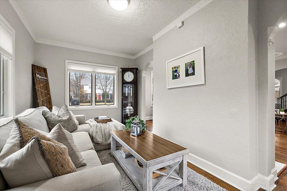 719 Fisher Road, Grosse Pointe, MI 48230 — Photo 10