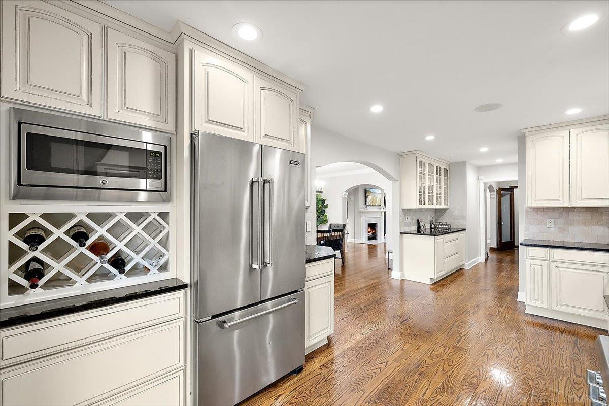 719 Fisher Road, Grosse Pointe, MI 48230 — Photo 18