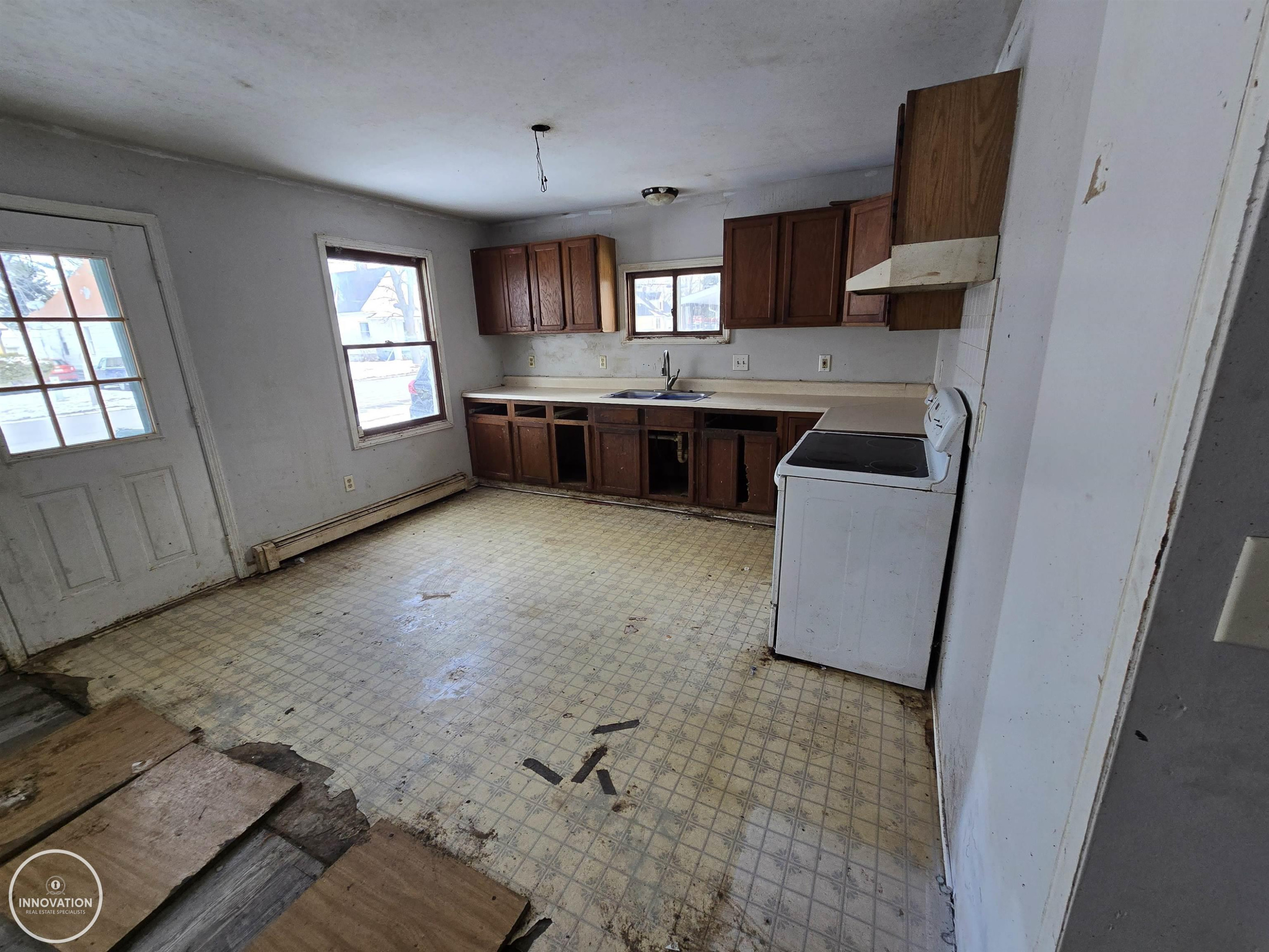 1026 Bancroft Street, Port Huron, MI 48060 — Photo 11