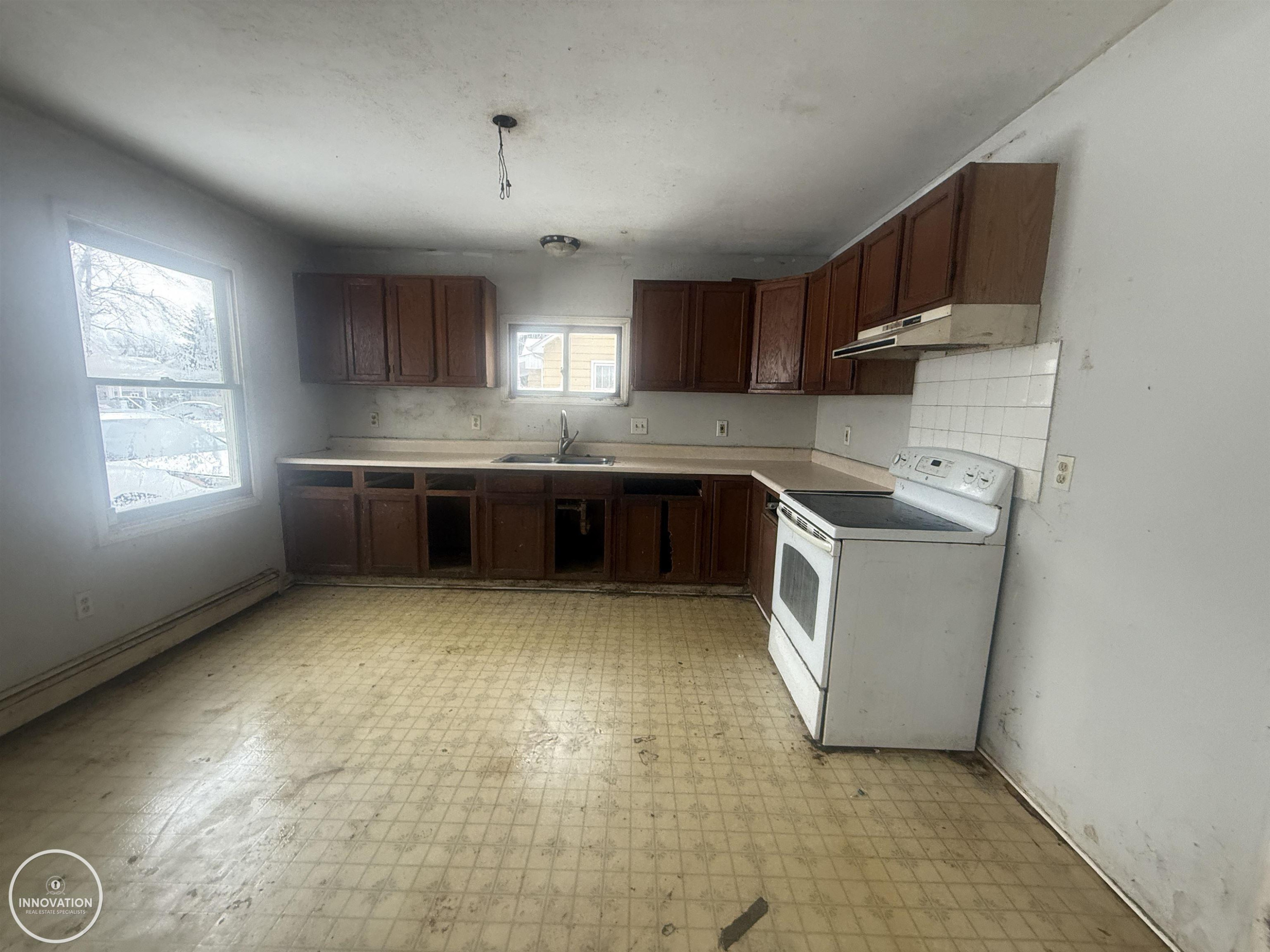 1026 Bancroft Street, Port Huron, MI 48060 — Photo 12