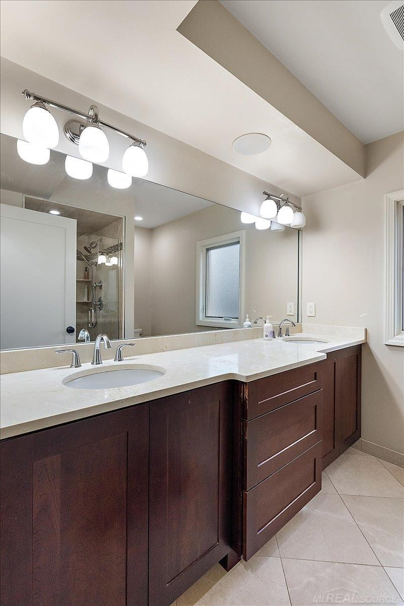 719 Fisher Road, Grosse Pointe, MI 48230 — Photo 25