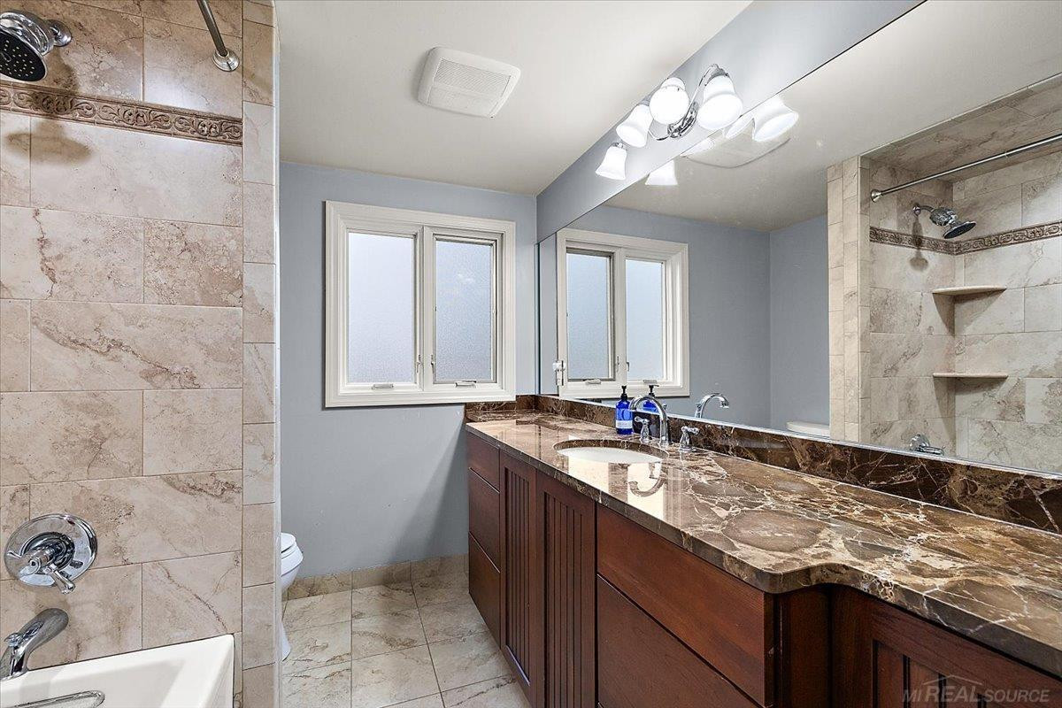 719 Fisher Road, Grosse Pointe, MI 48230 — Photo 28