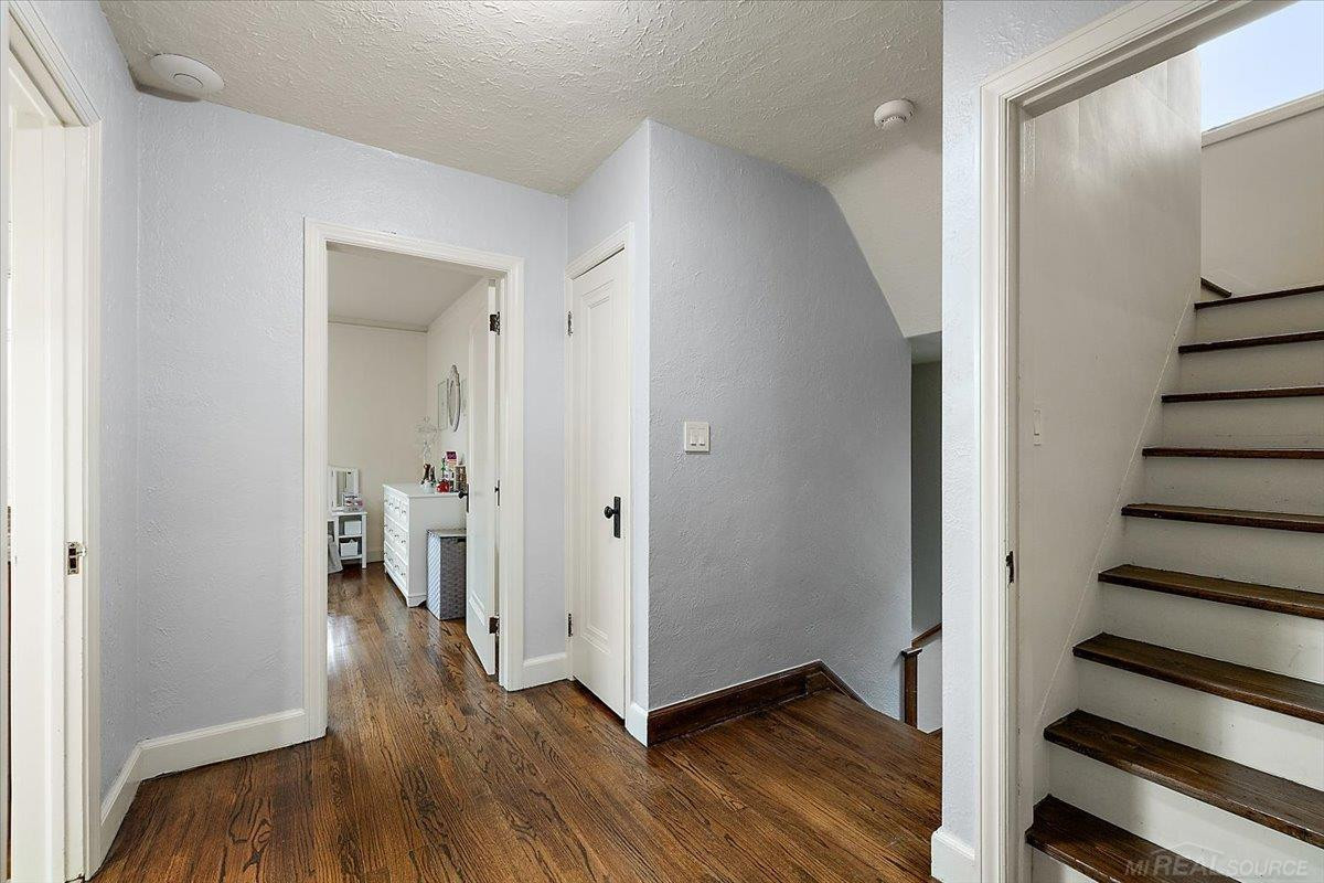 719 Fisher Road, Grosse Pointe, MI 48230 — Photo 32