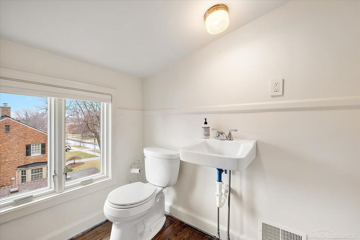 719 Fisher Road, Grosse Pointe, MI 48230 — Photo 36