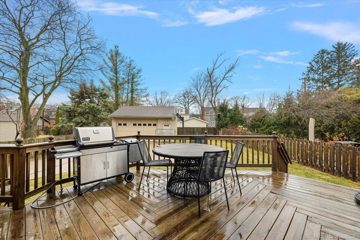 719 Fisher Road, Grosse Pointe, MI 48230 — Photo 48