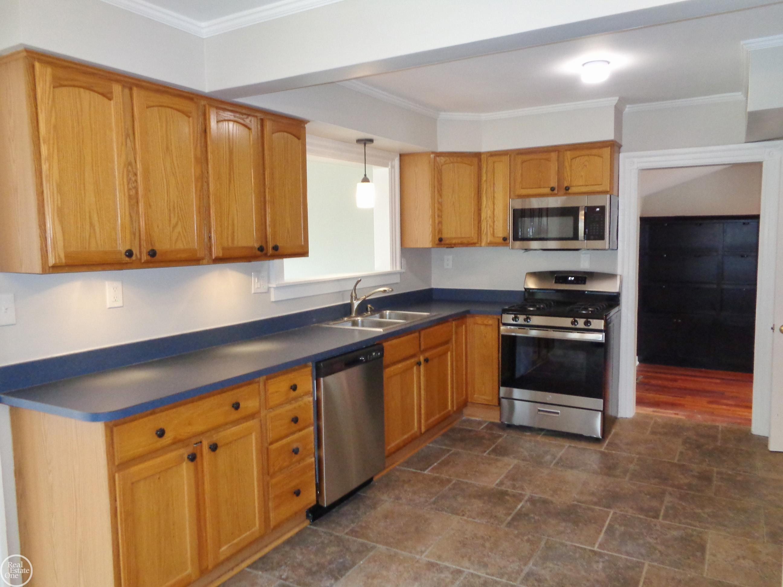 40 Riverside Drive, Mount Clemens, MI 48043 — Photo 8
