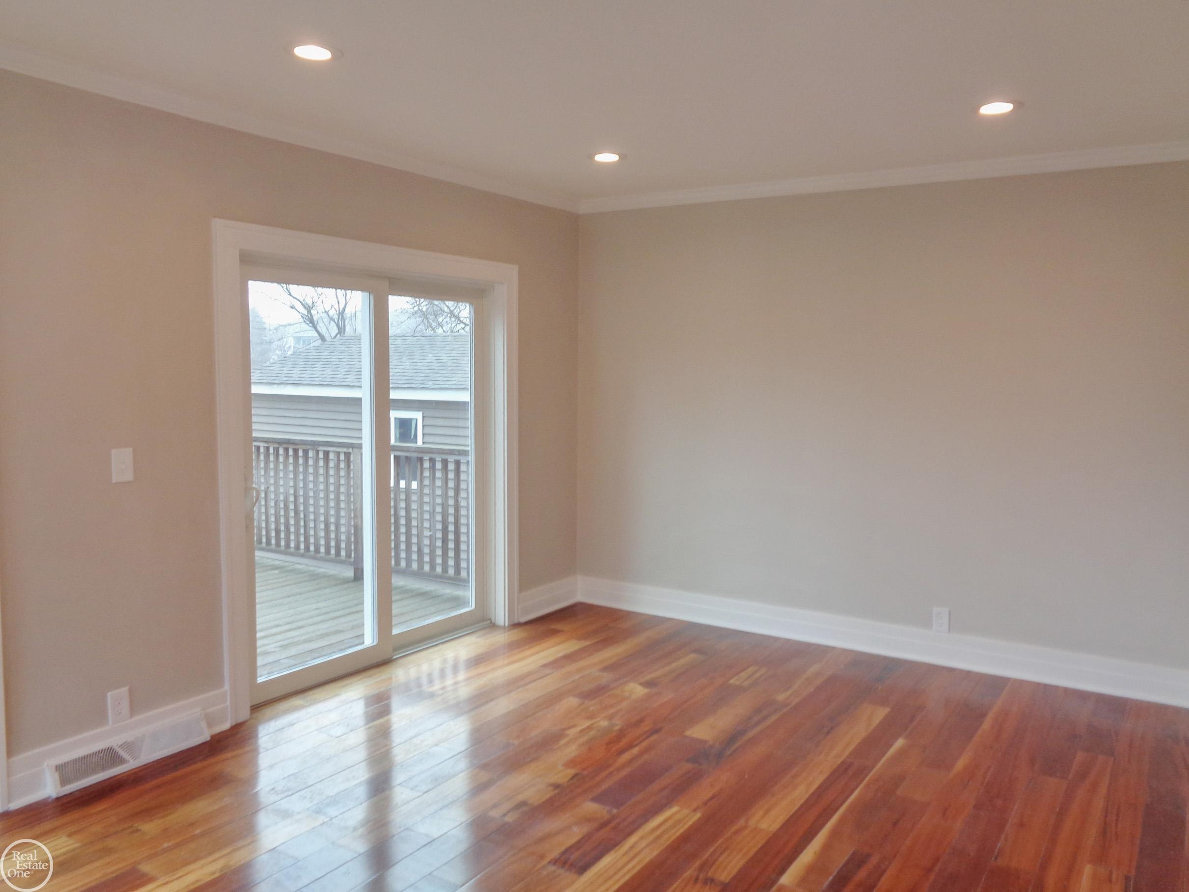 40 Riverside Drive, Mount Clemens, MI 48043 — Photo 10