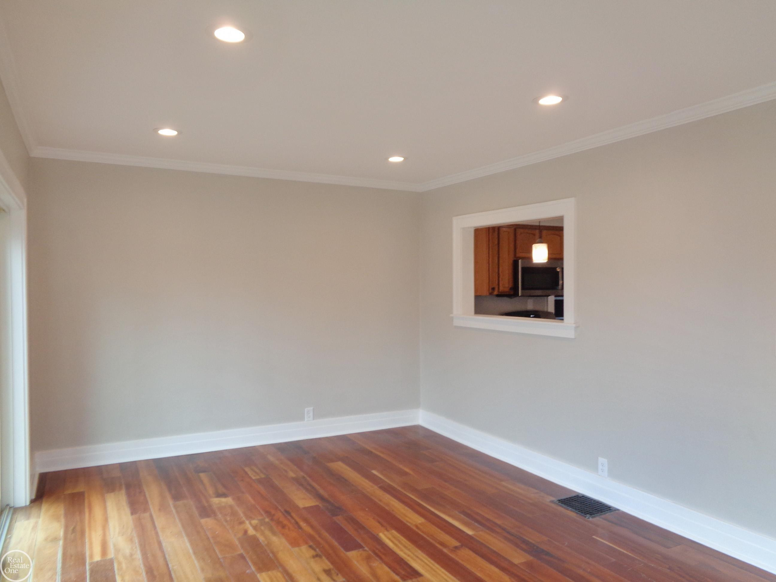 40 Riverside Drive, Mount Clemens, MI 48043 — Photo 12