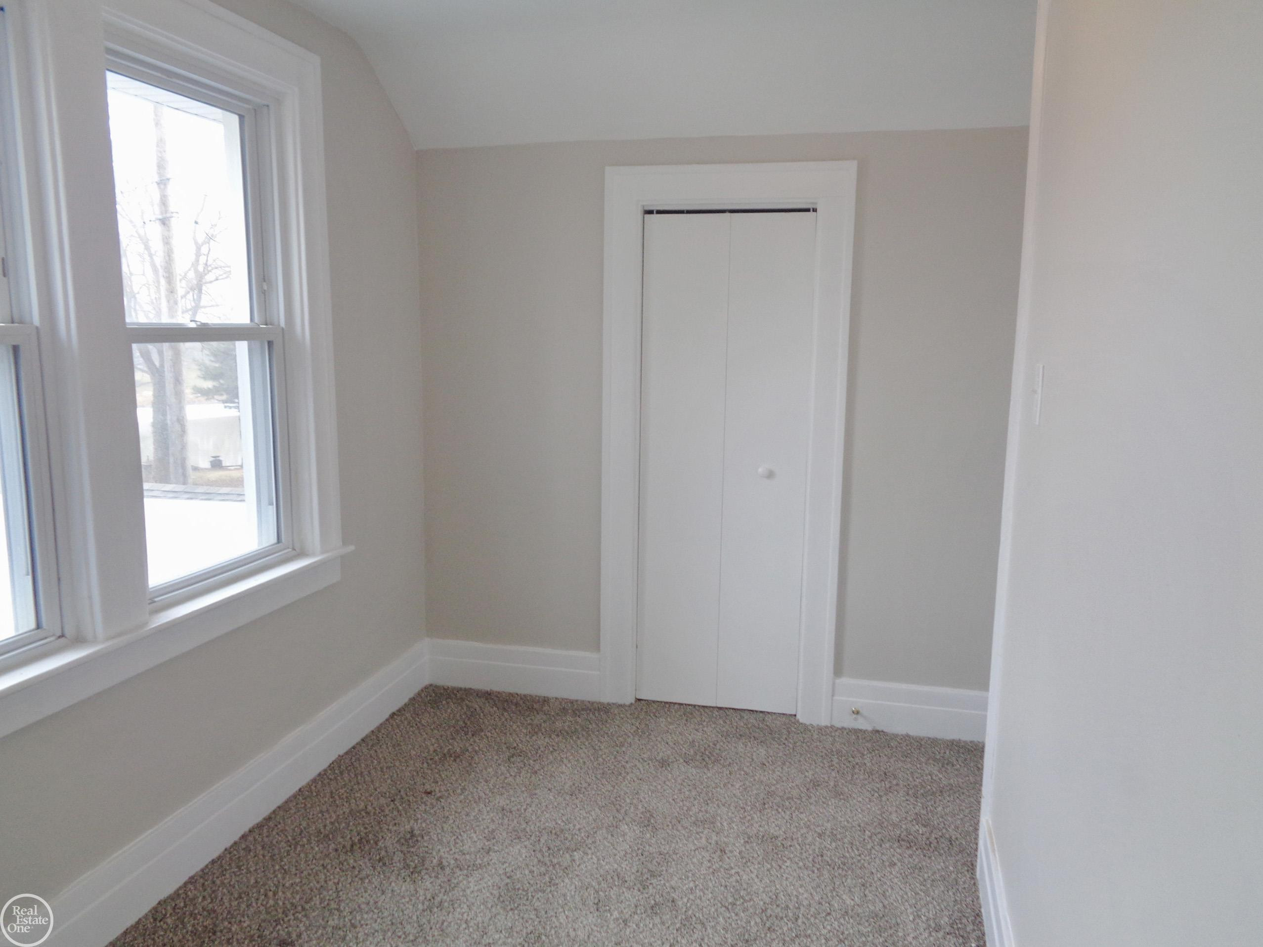40 Riverside Drive, Mount Clemens, MI 48043 — Photo 16