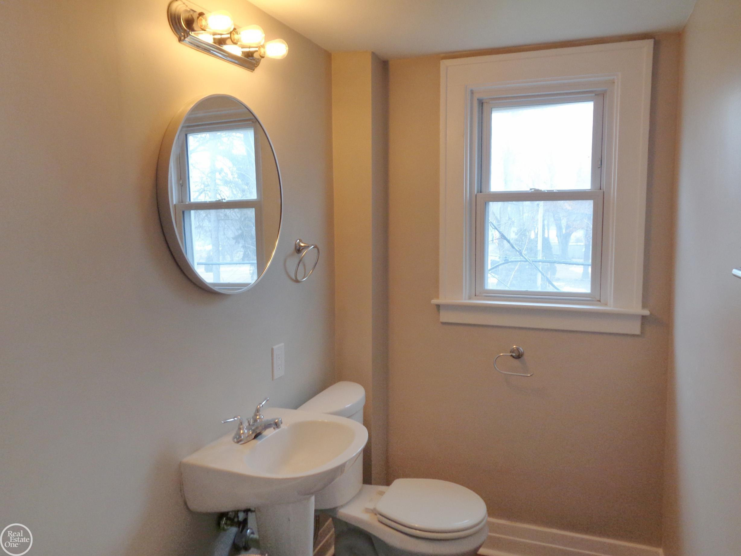 40 Riverside Drive, Mount Clemens, MI 48043 — Photo 18