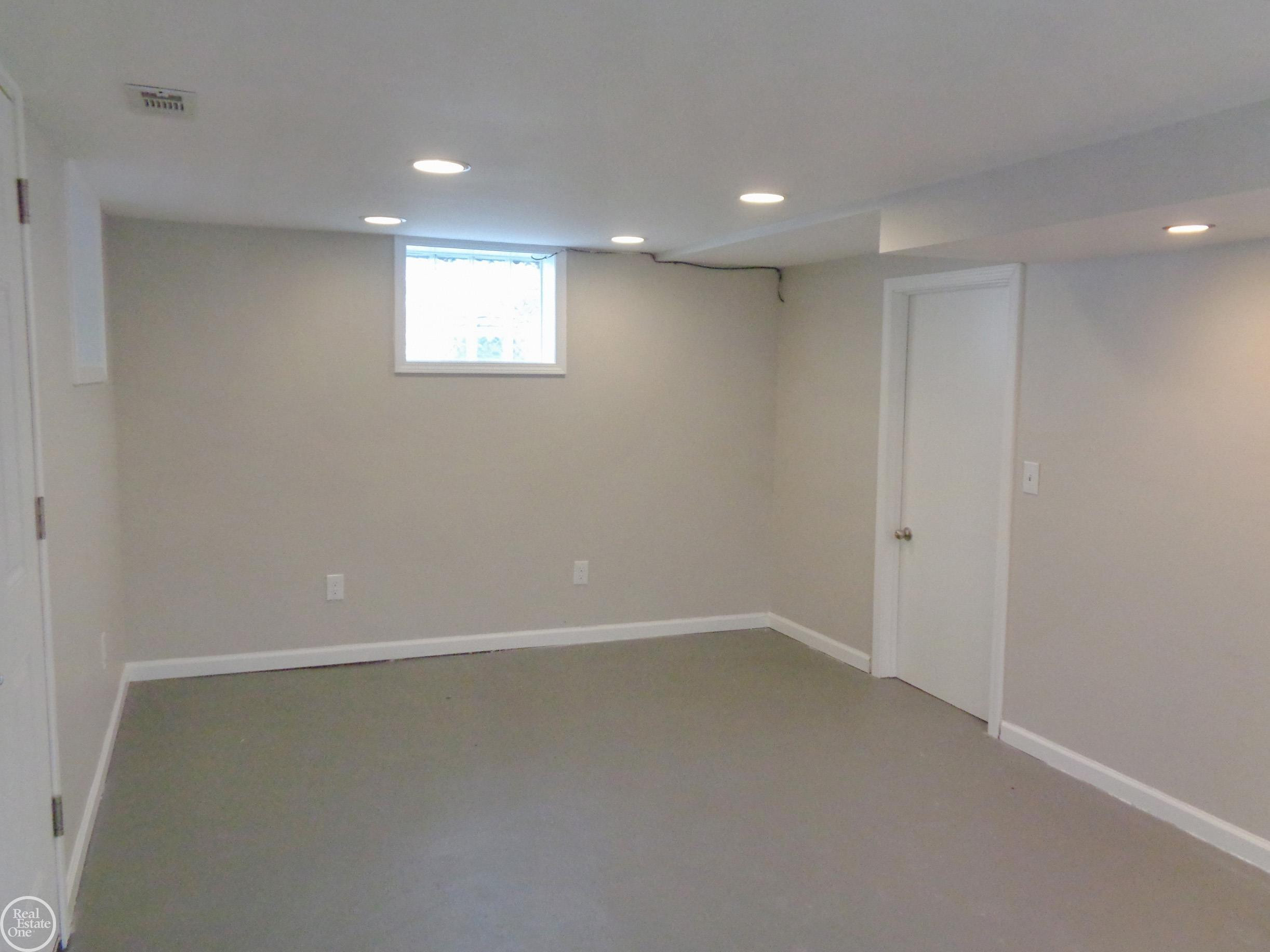 40 Riverside Drive, Mount Clemens, MI 48043 — Photo 24