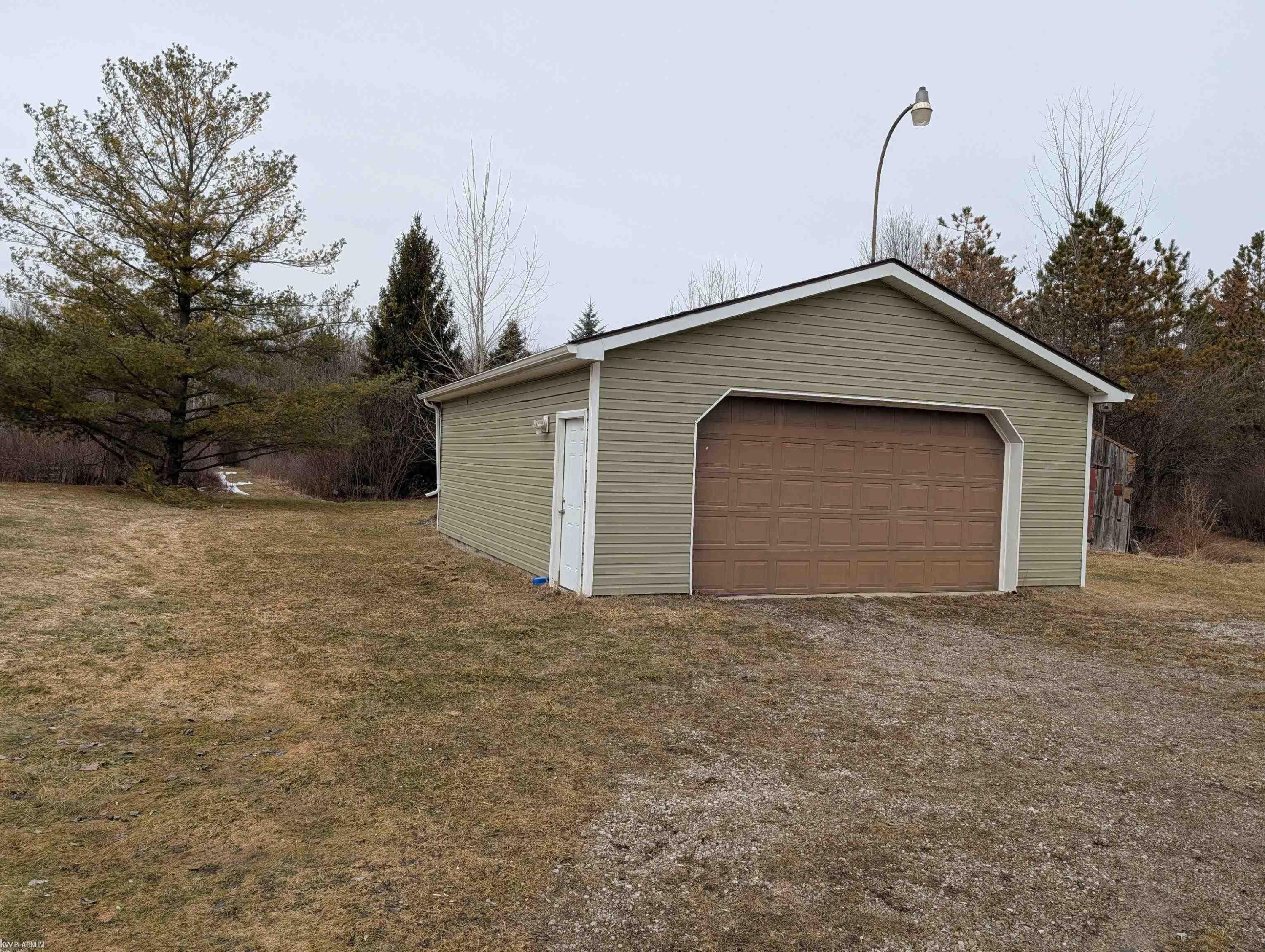 9072 Green Road, Wales, MI — Photo 10