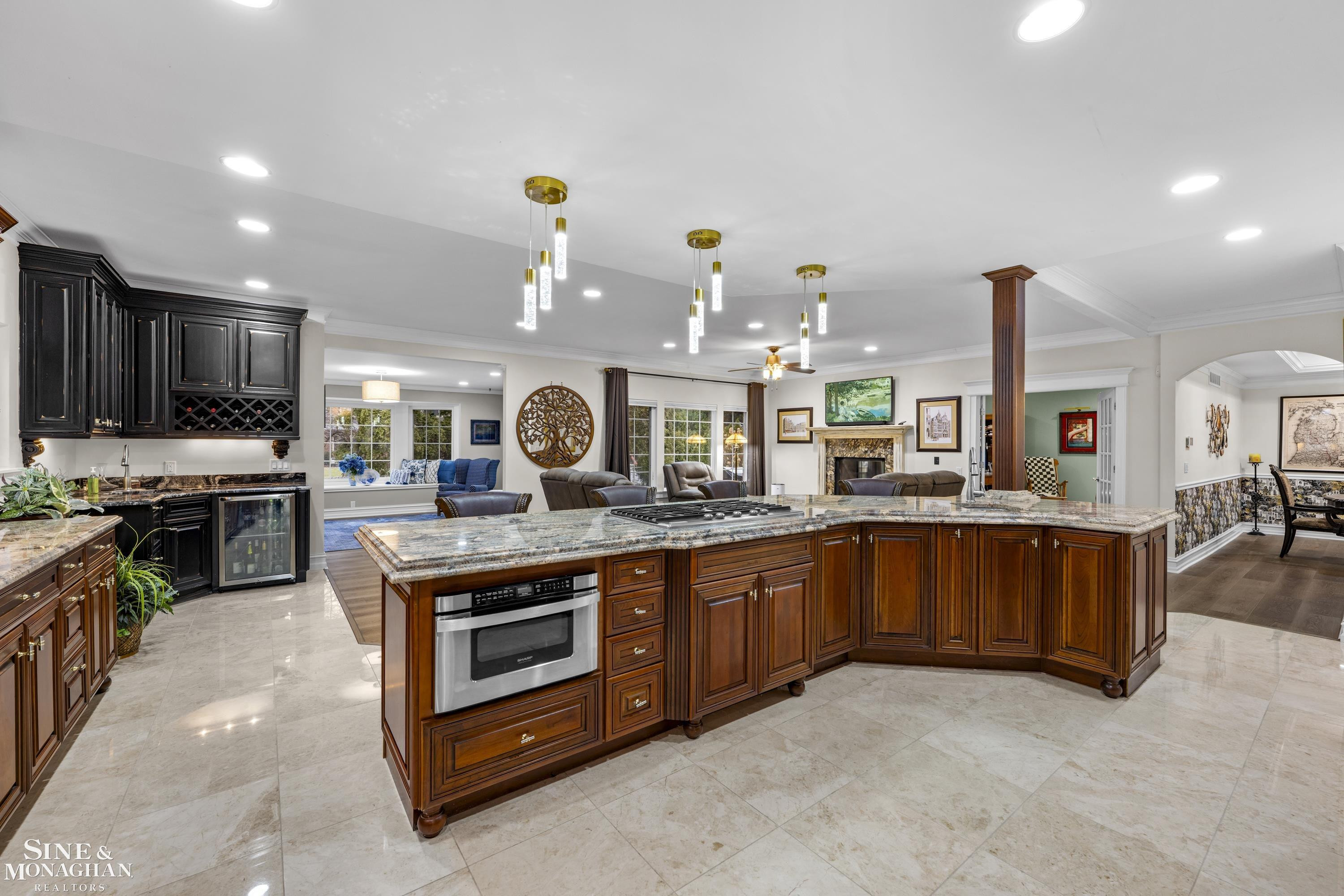 680 Pear Tree Lane, Grosse Pointe Woods, MI 48236 — Photo 11