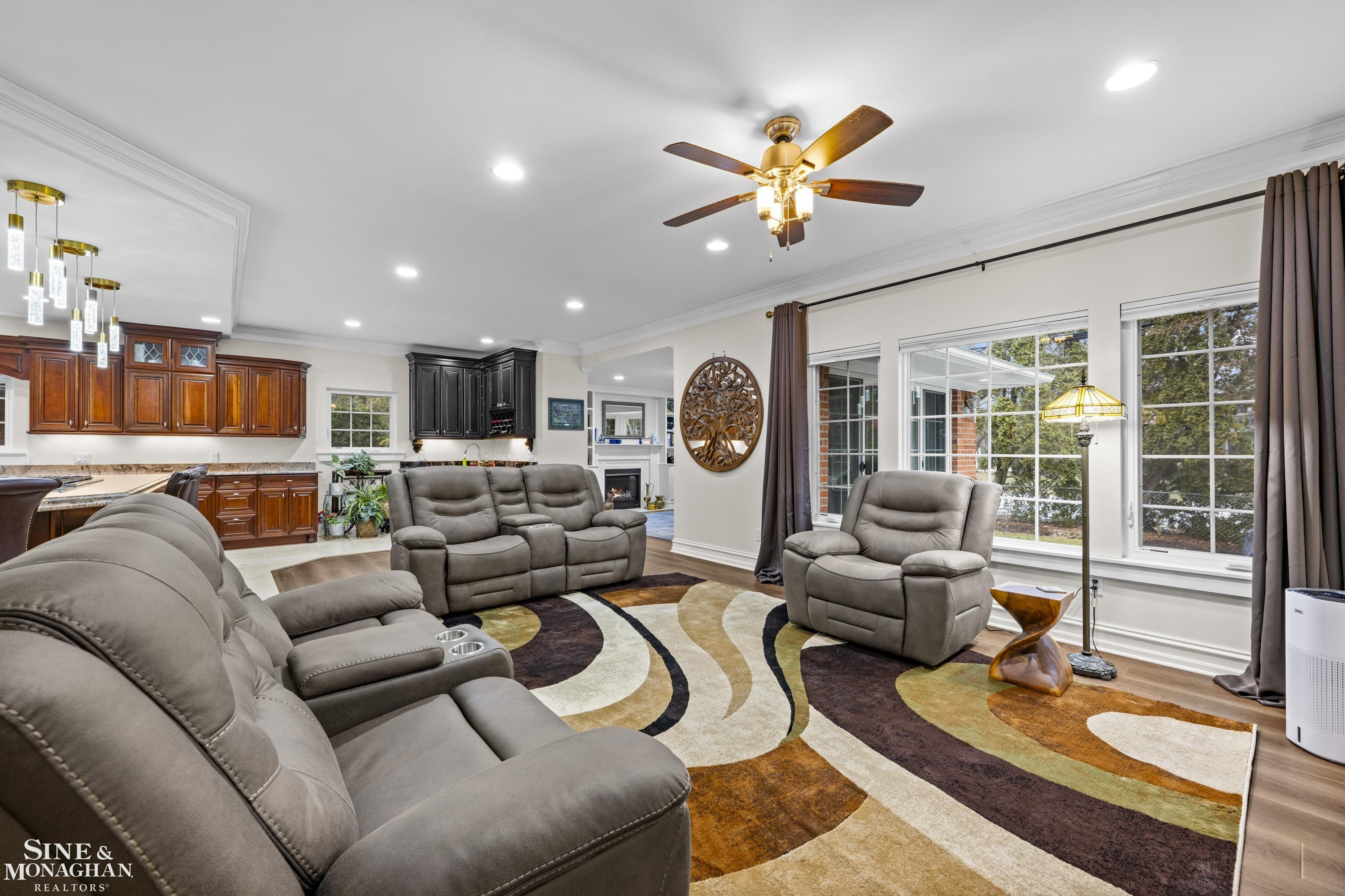 680 Pear Tree Lane, Grosse Pointe Woods, MI 48236 — Photo 18