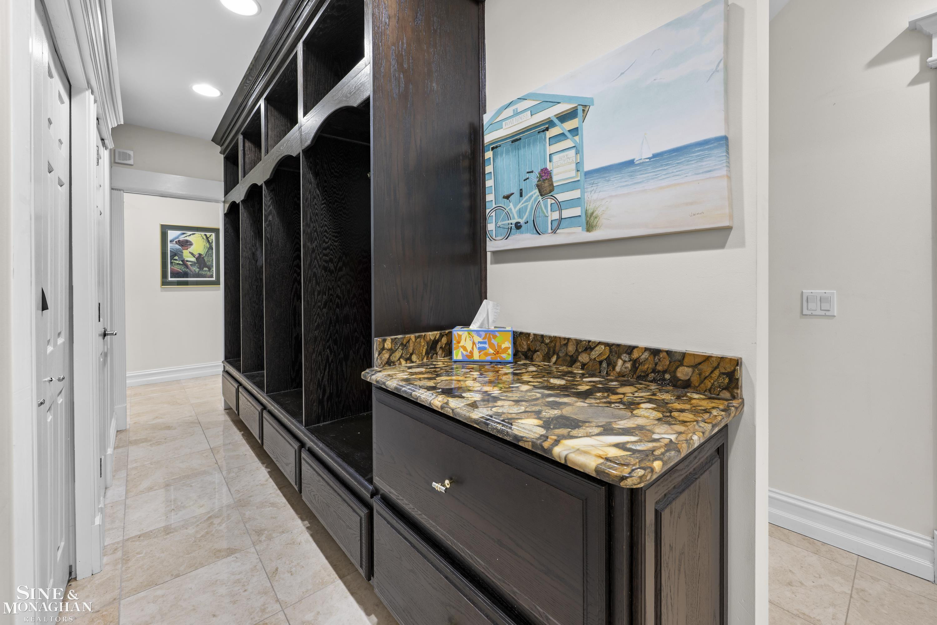 680 Pear Tree Lane, Grosse Pointe Woods, MI 48236 — Photo 29