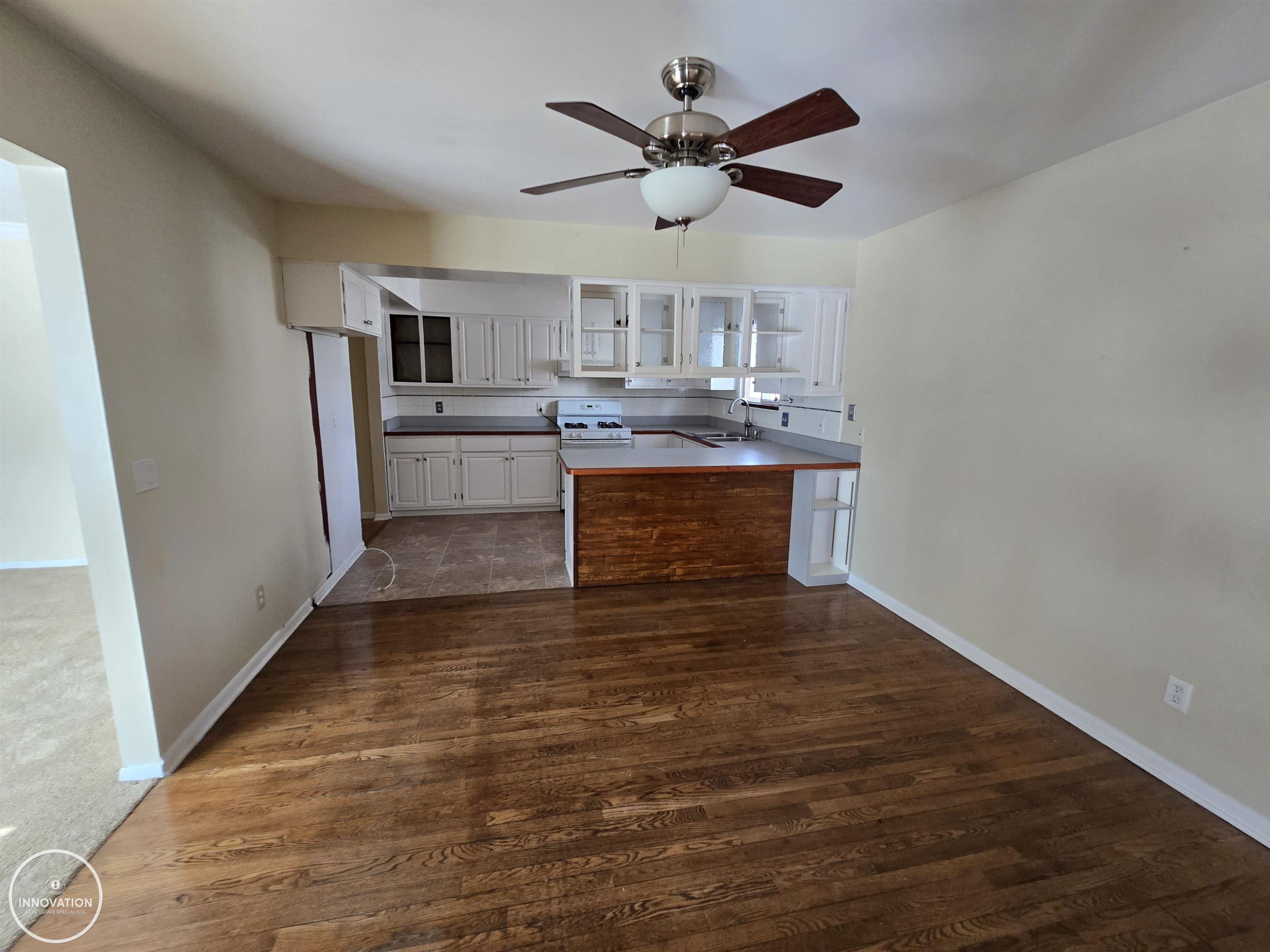 3239 N Shoreview Drive, MI 48059 — Photo 10