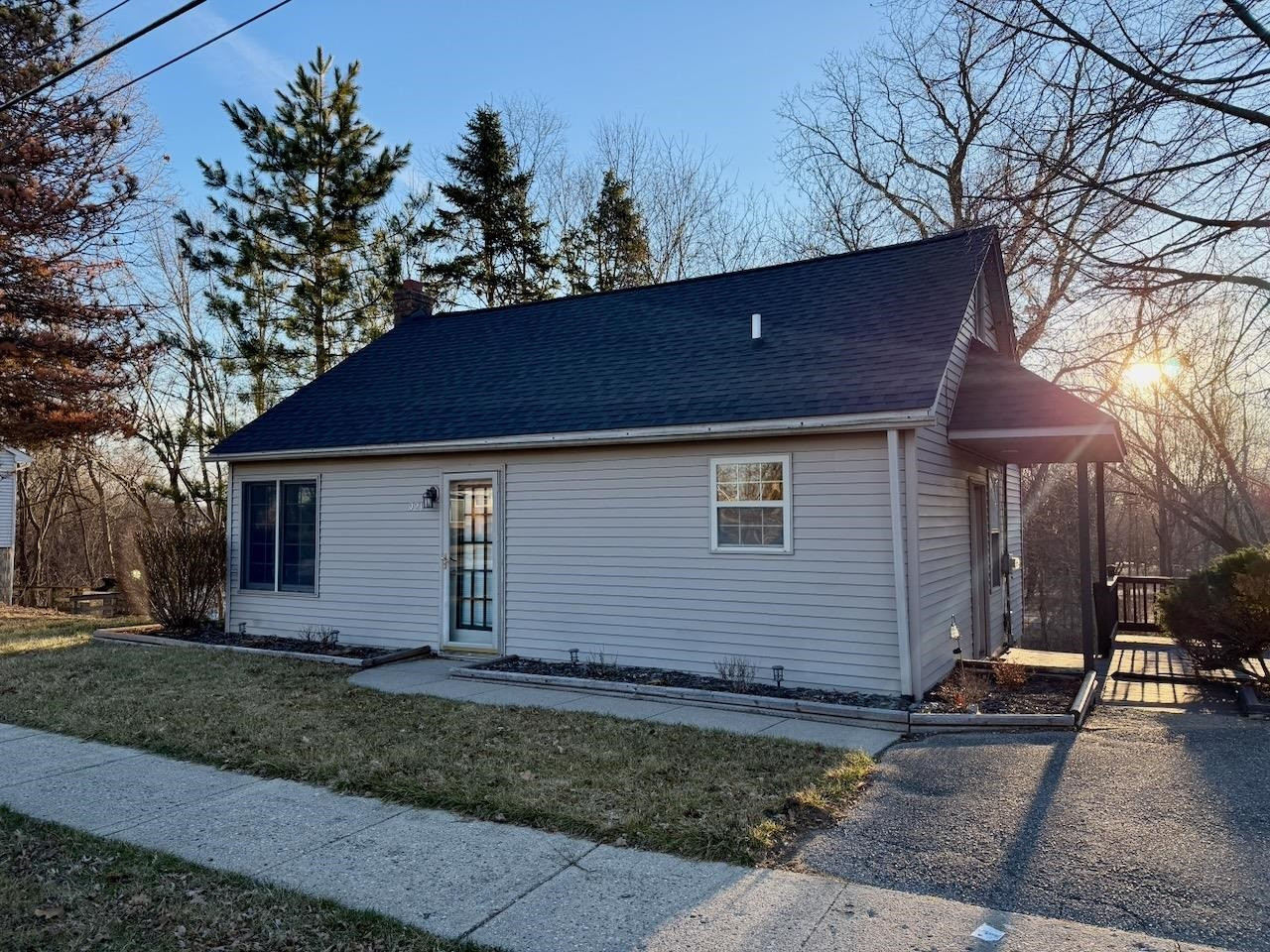 921 S Front Street, Chesaning, MI 48616 — Photo 3