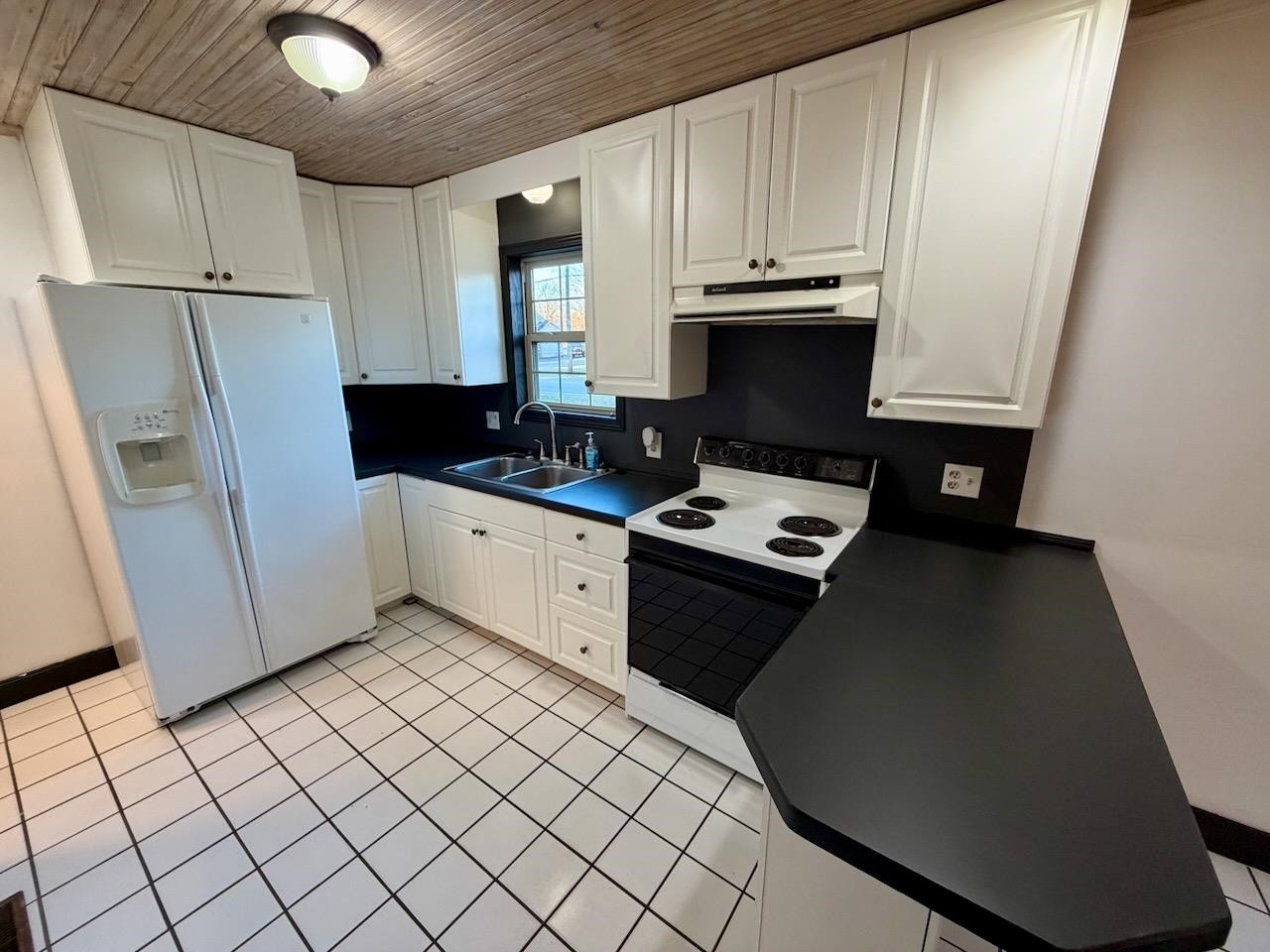 921 S Front Street, Chesaning, MI 48616 — Photo 17