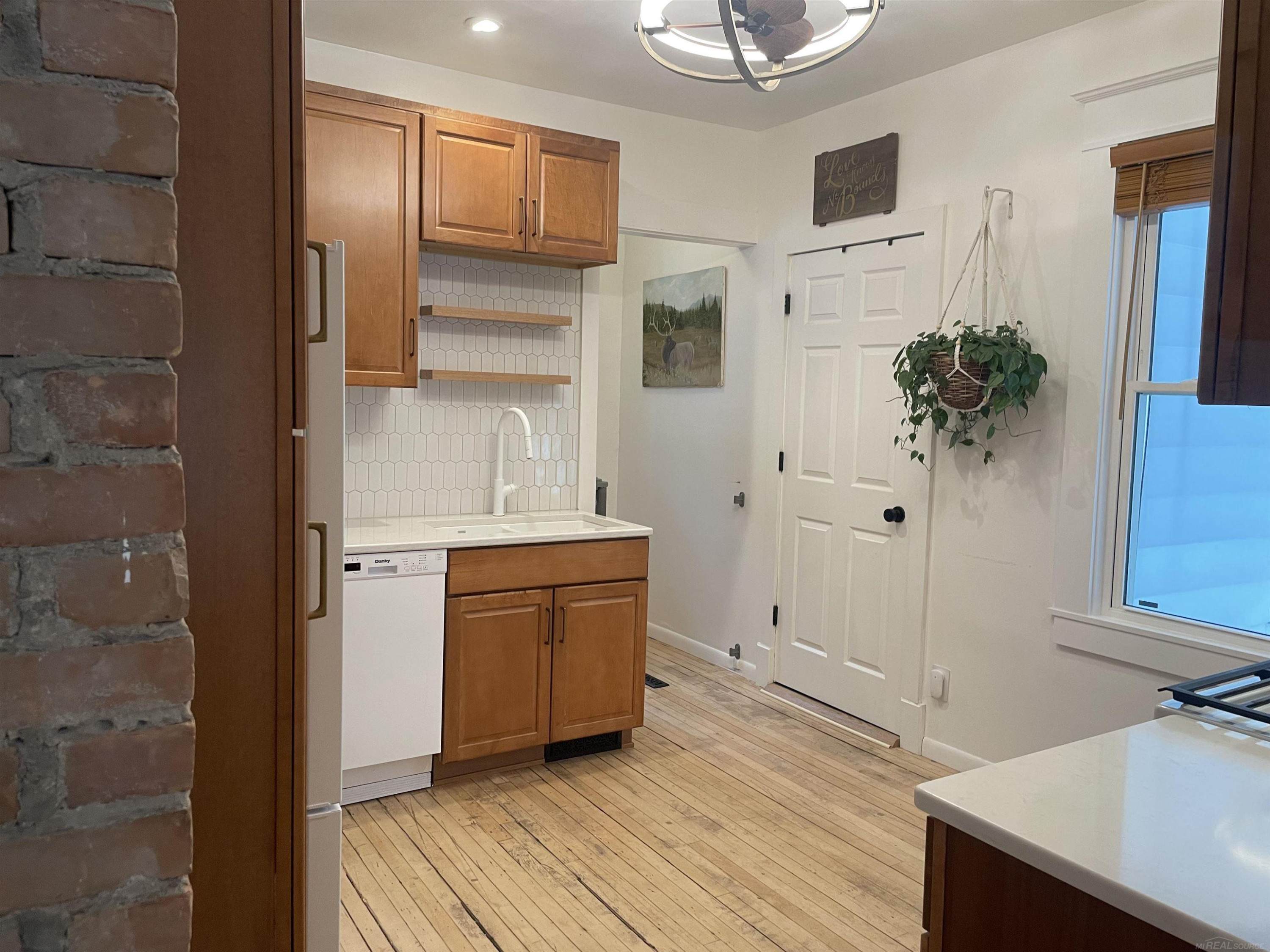 318 W Park Street, Marquette, MI 49855 — Photo 16