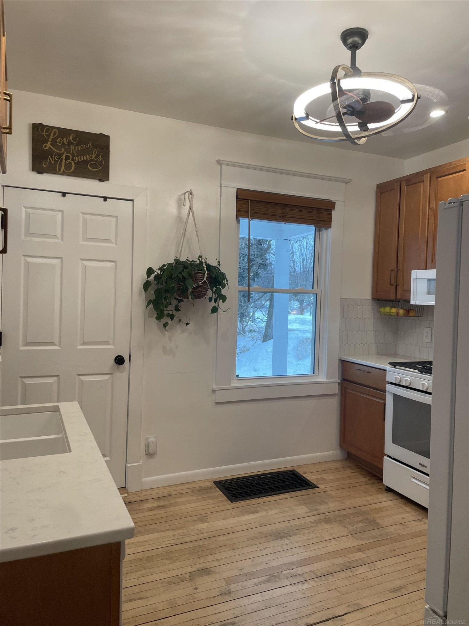 318 W Park Street, Marquette, MI 49855 — Photo 17