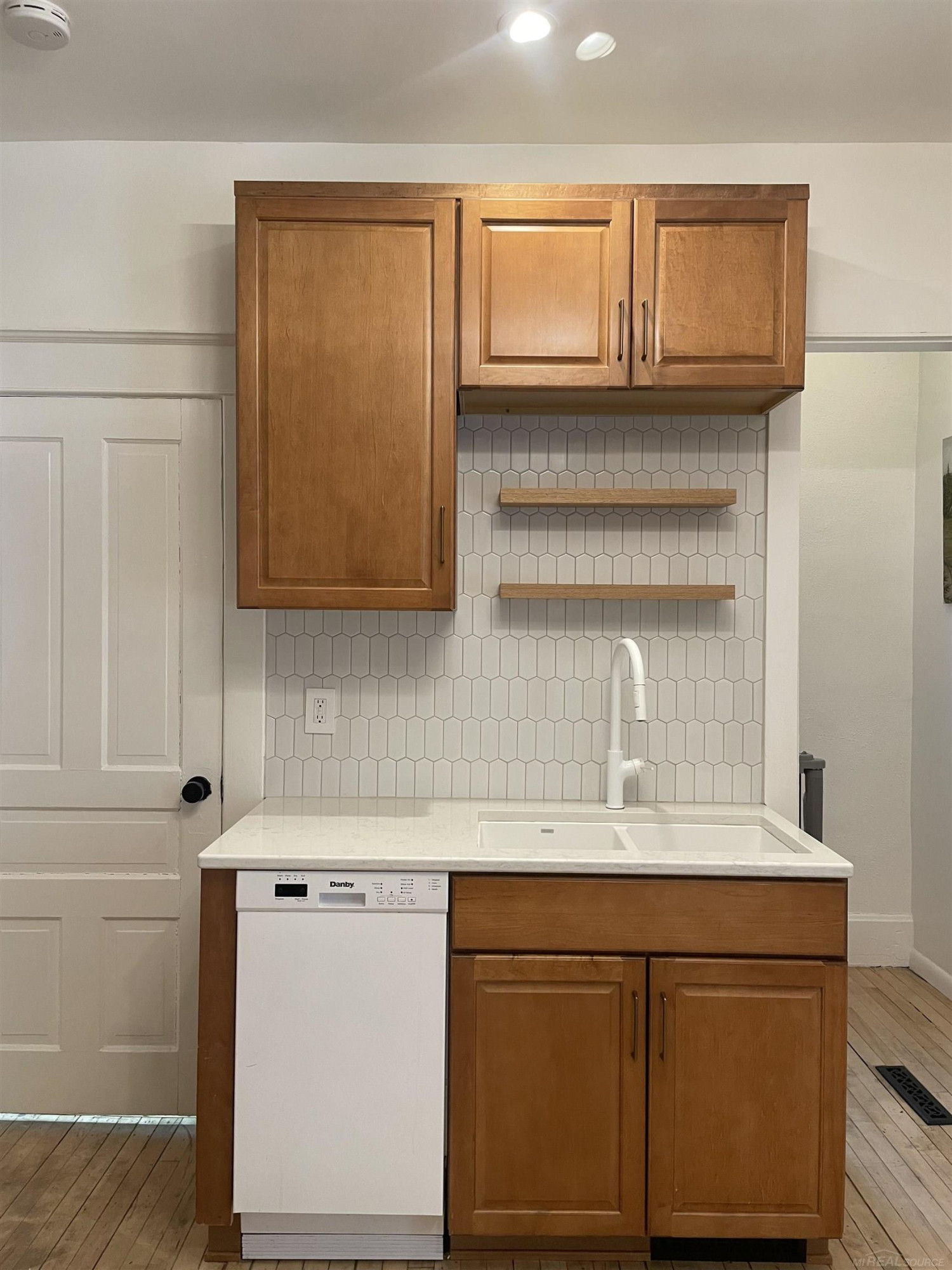 318 W Park Street, Marquette, MI 49855 — Photo 22