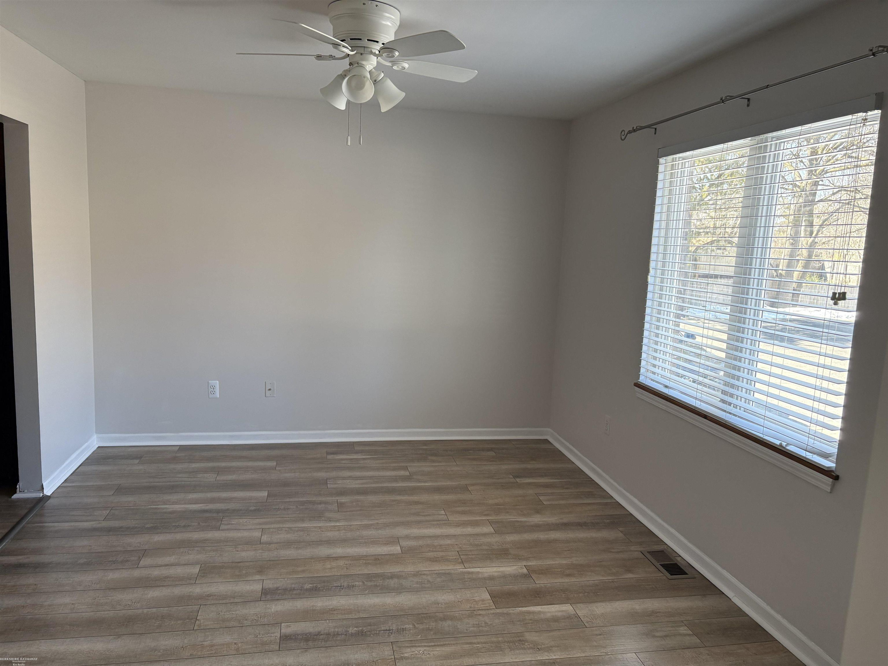 50 Depot Street, 9, Oxford, MI 48371 — Photo 6