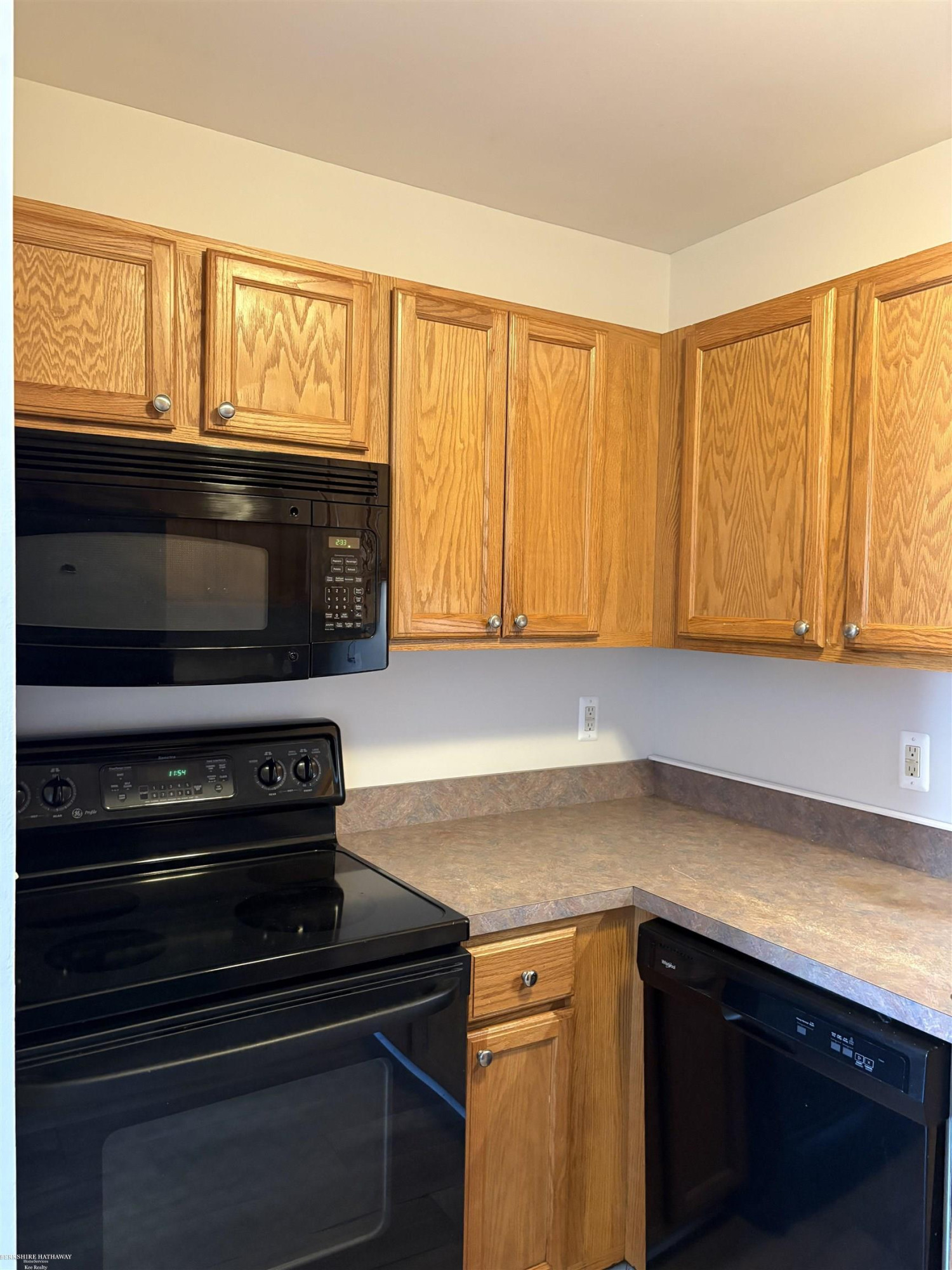 50 Depot Street, 9, Oxford, MI 48371 — Photo 7