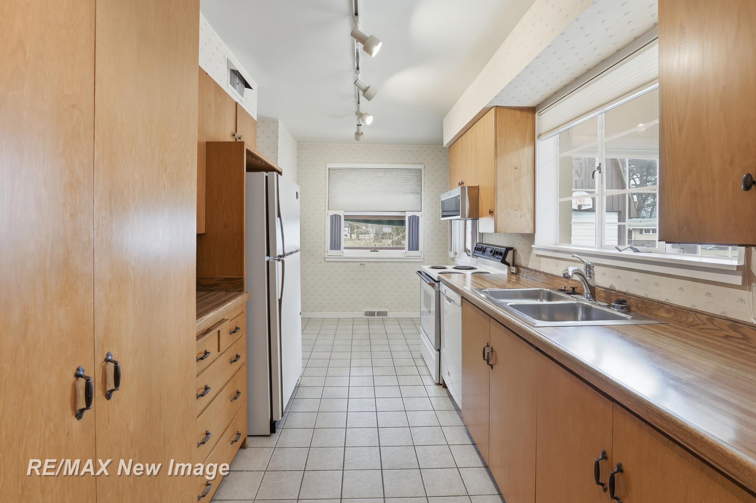 4077 Brockway Road, Saginaw, MI 48638 — Photo 11