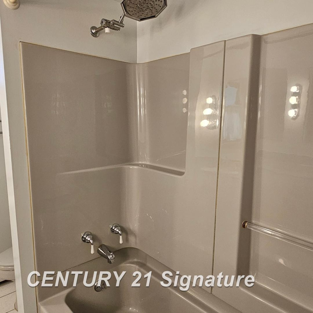 8981 Highland Drive, Freeland, MI 48623 — Photo 8