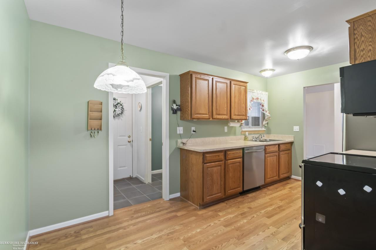 29941 Kenwood Court, Roseville, MI 48066 — Photo 7