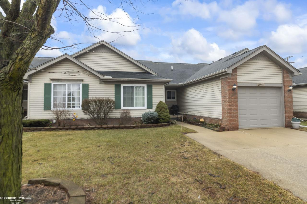 29941 Kenwood Court, Roseville, MI 48066 — Photo 21