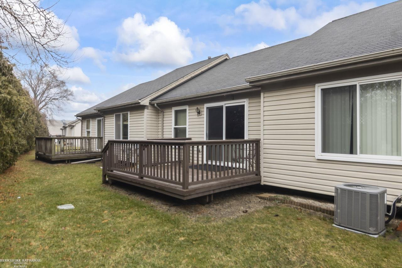29941 Kenwood Court, Roseville, MI 48066 — Photo 22