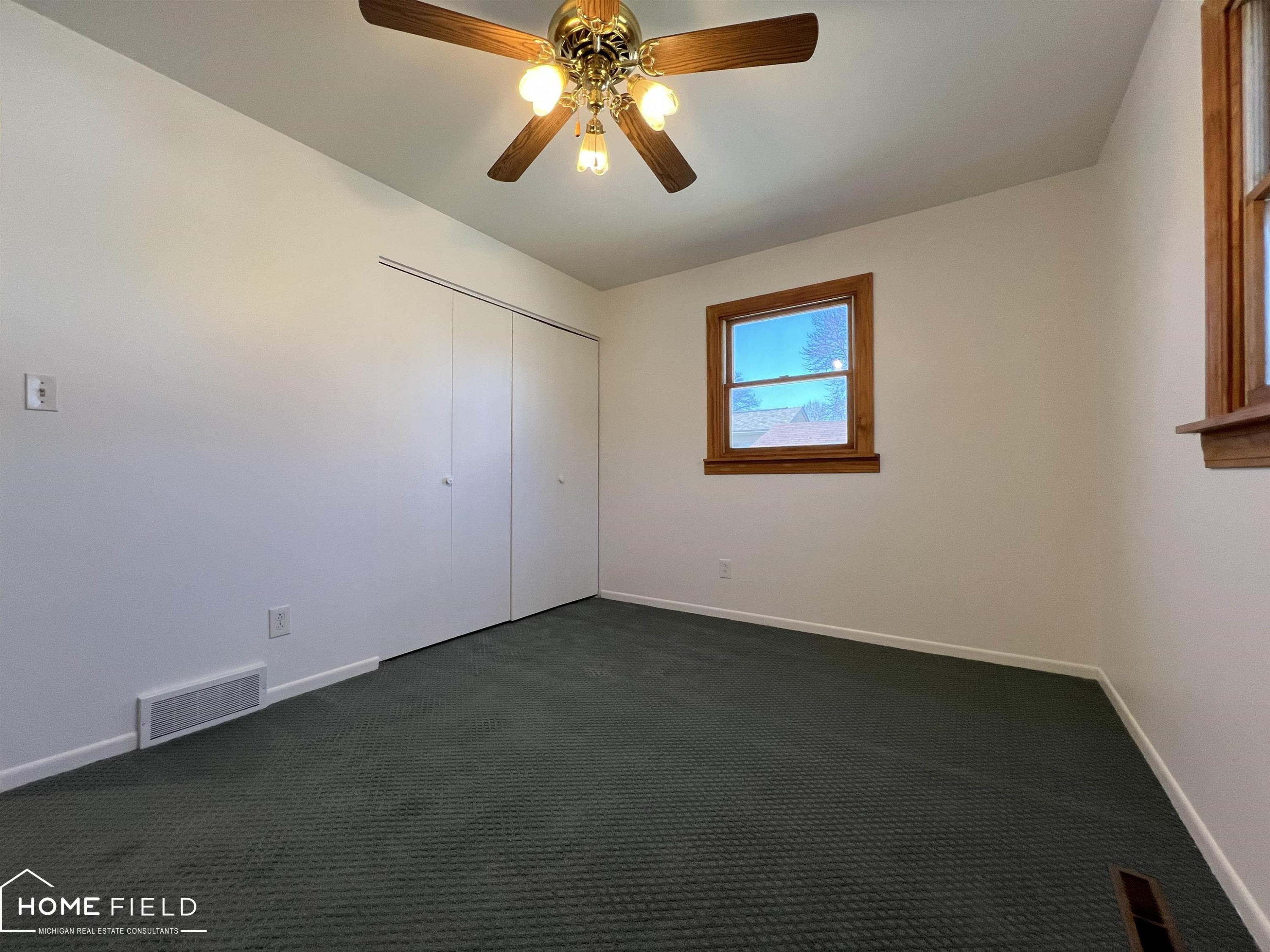 905 E Exchange Street, Owosso, MI 48867 — Photo 14